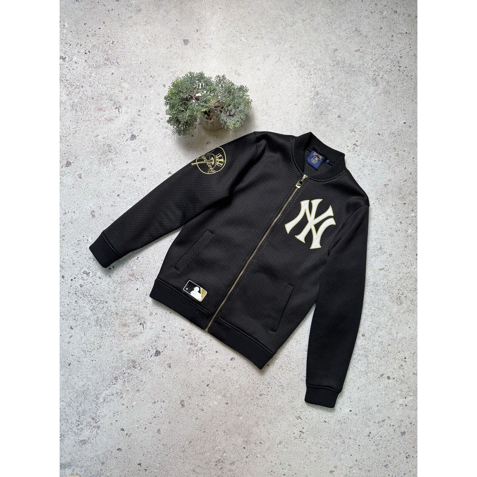 Vintage Majestic New York Yankees Bomber Jcaket Size S Black