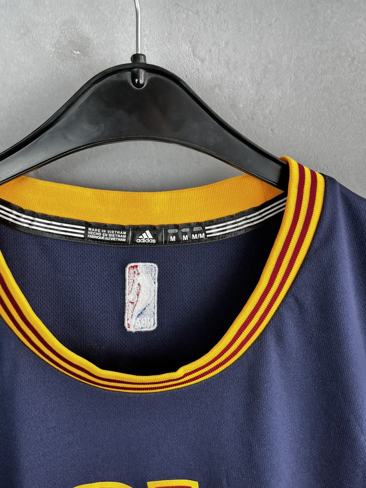 Adidas LeBron James 23 Cleveland Cavaliers / Cavs Jersey Size US M / EU 48-50 / 2 - 3 Thumbnail