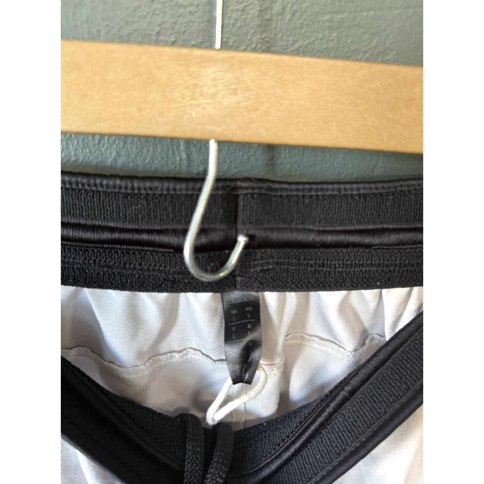 Adidas Adidas Men's White Athletic Running Shorts L Regular Size Large Size US 33 - 3 Thumbnail