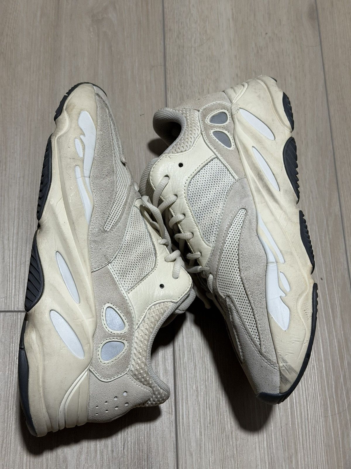Yeezy Yeezy Boost 700 Analog Size US 11 / EU 44 - 5 Thumbnail