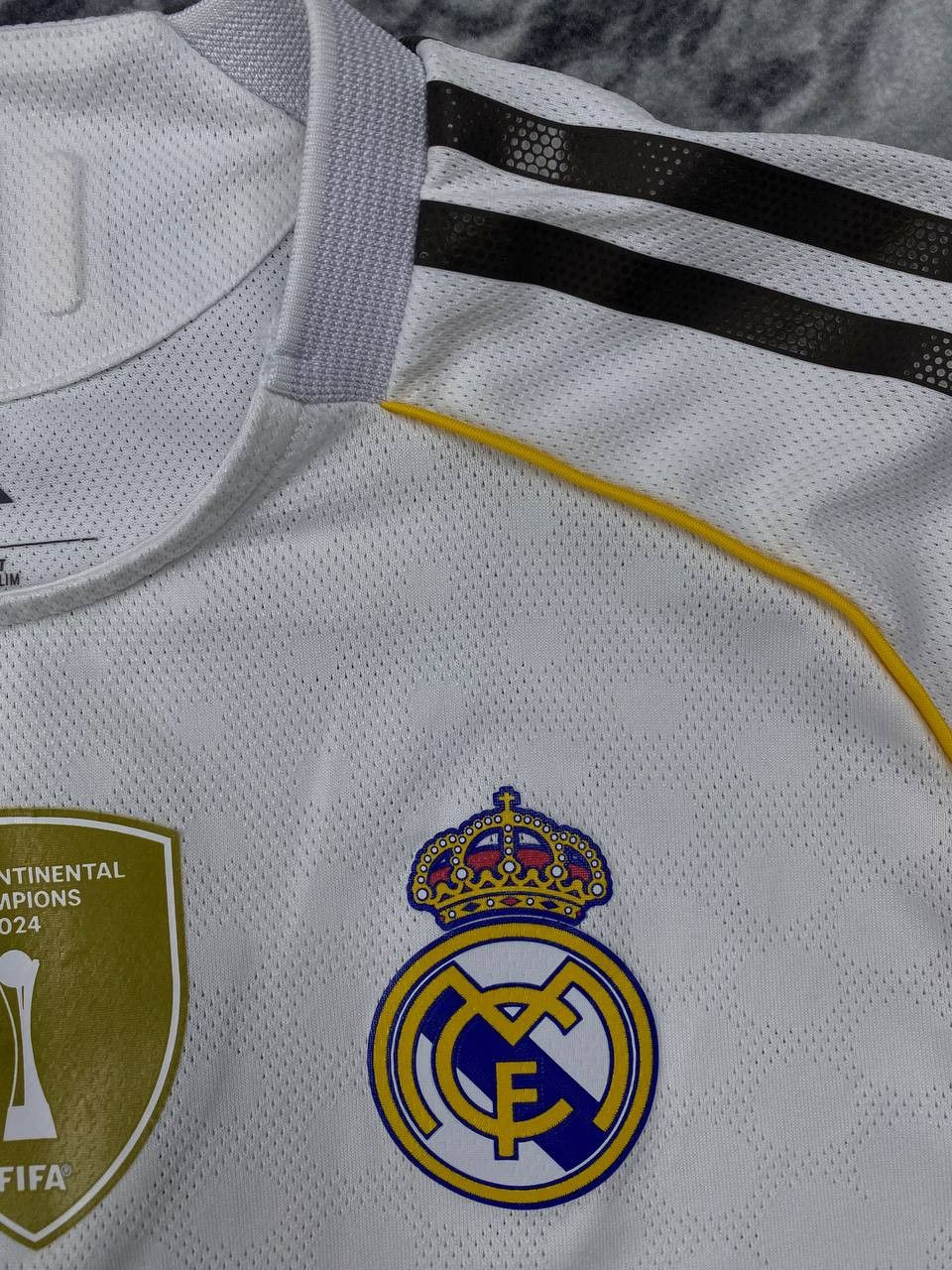 Adidas adidas Real Madrid 2025 2026 Valverde #8 Home V2 Jersey Size US M / EU 48-50 / 2 - 4 Thumbnail