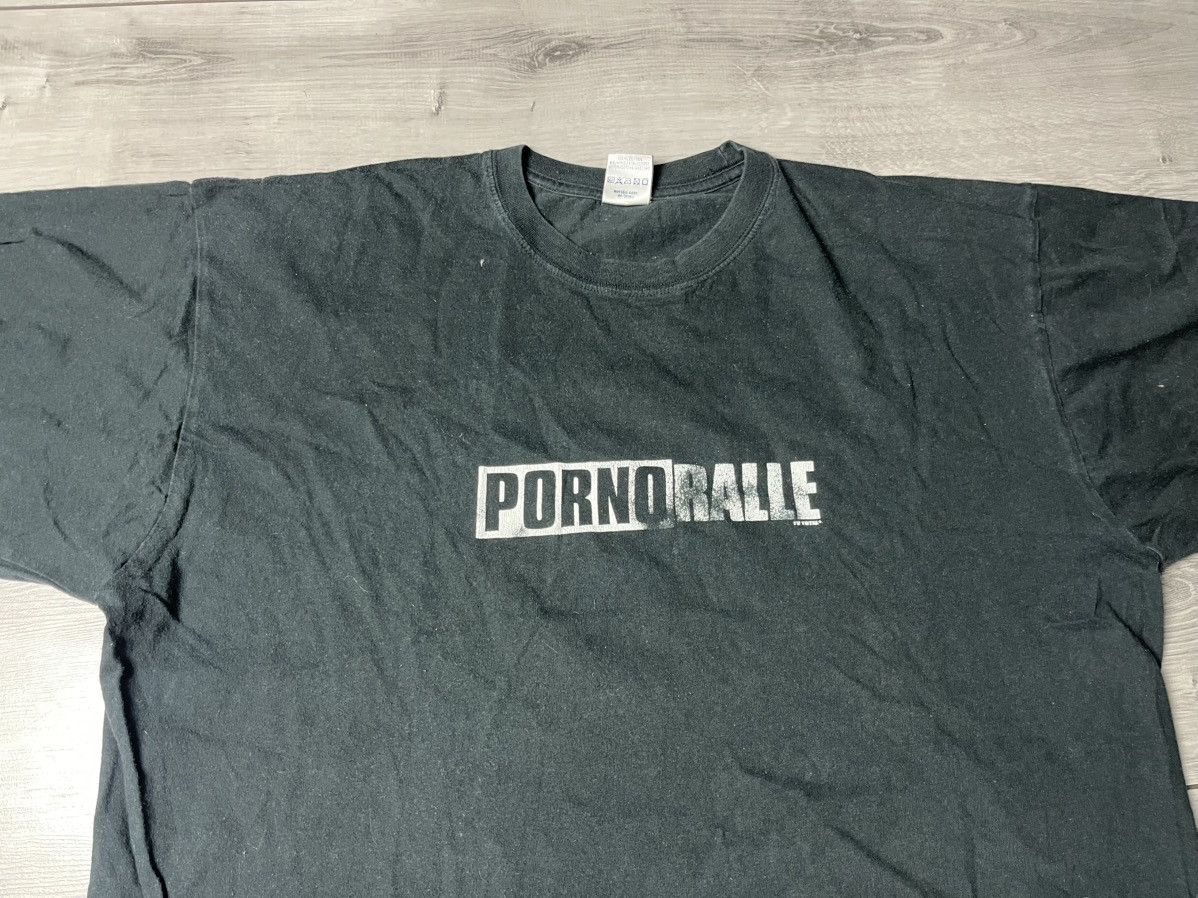 Band Tees Vintage Porno Ralle Tshirt y2k Pornstar size XXLarge Size US XXL / EU 58 / 5 - 3 Thumbnail