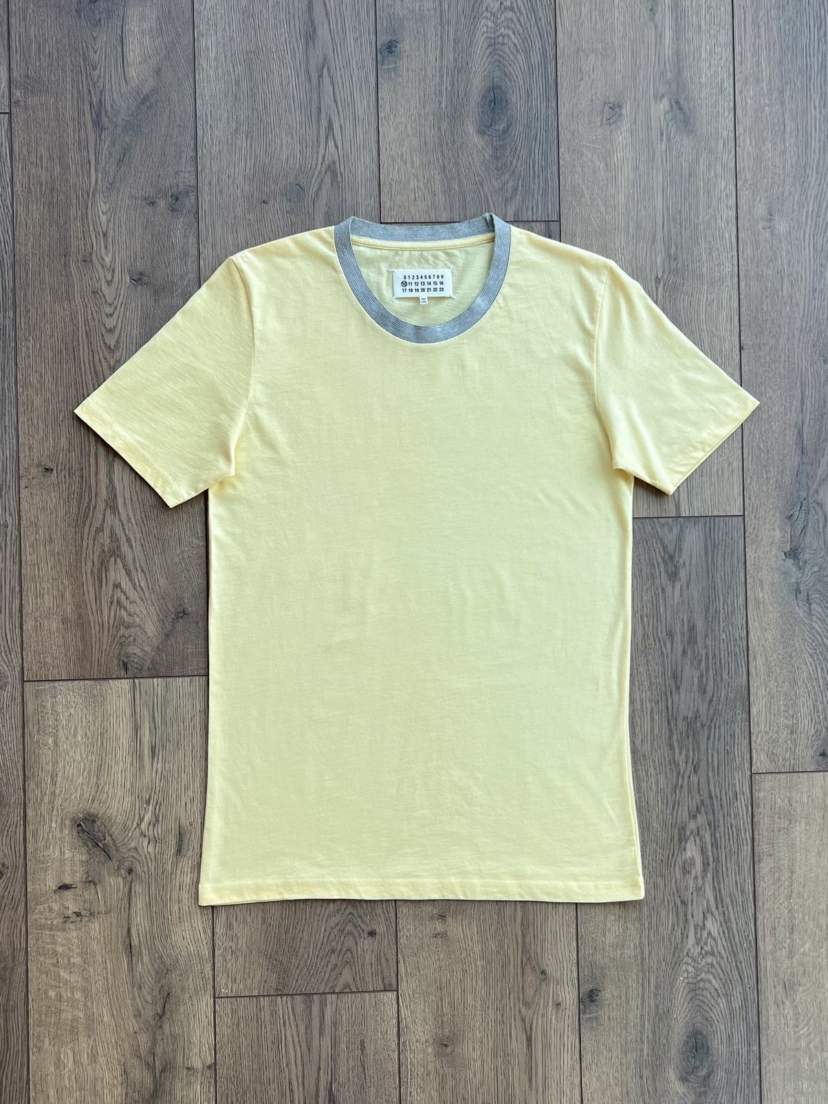 Maison Margiela Sample Maison Margiela Pale Yellow T-Shirt Size US S / EU 44-46 / 1 - 1 Thumbnail