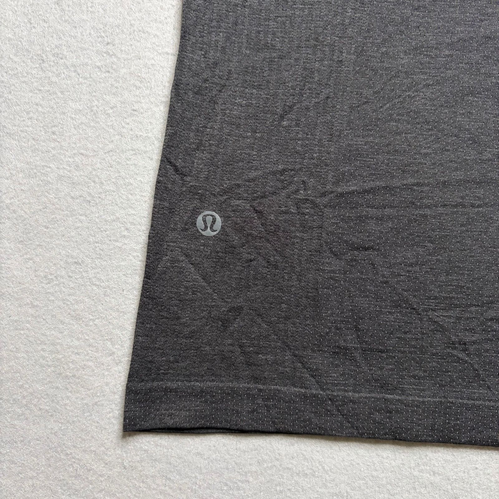 Lululemon Lululemon Men’s Metal Vent Tech Athletic Shirt XL Size US XL / EU 56 / 4 - 5 Thumbnail