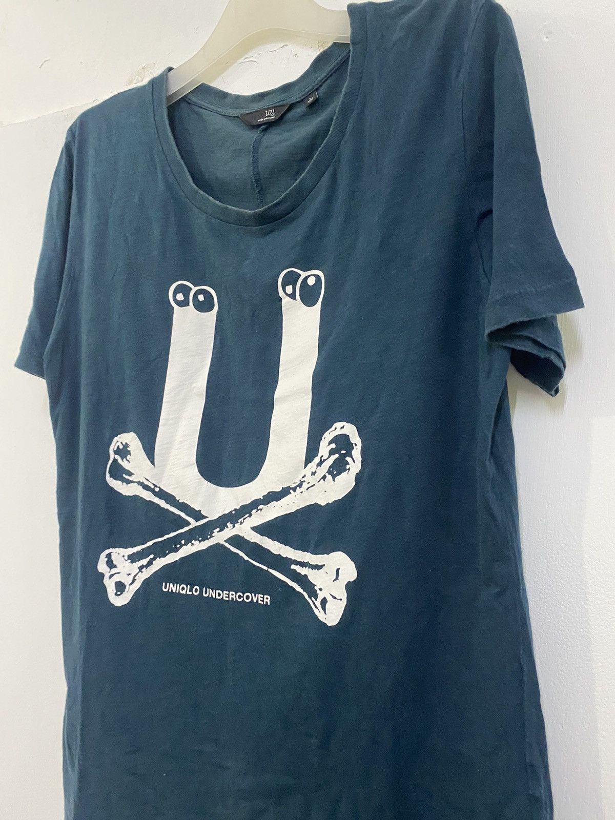 Japanese Brand 💥UNDERCOVER X UNIQLO “U” CROSSBONE TEE Size US L / EU 52-54 / 3 - 4 Thumbnail