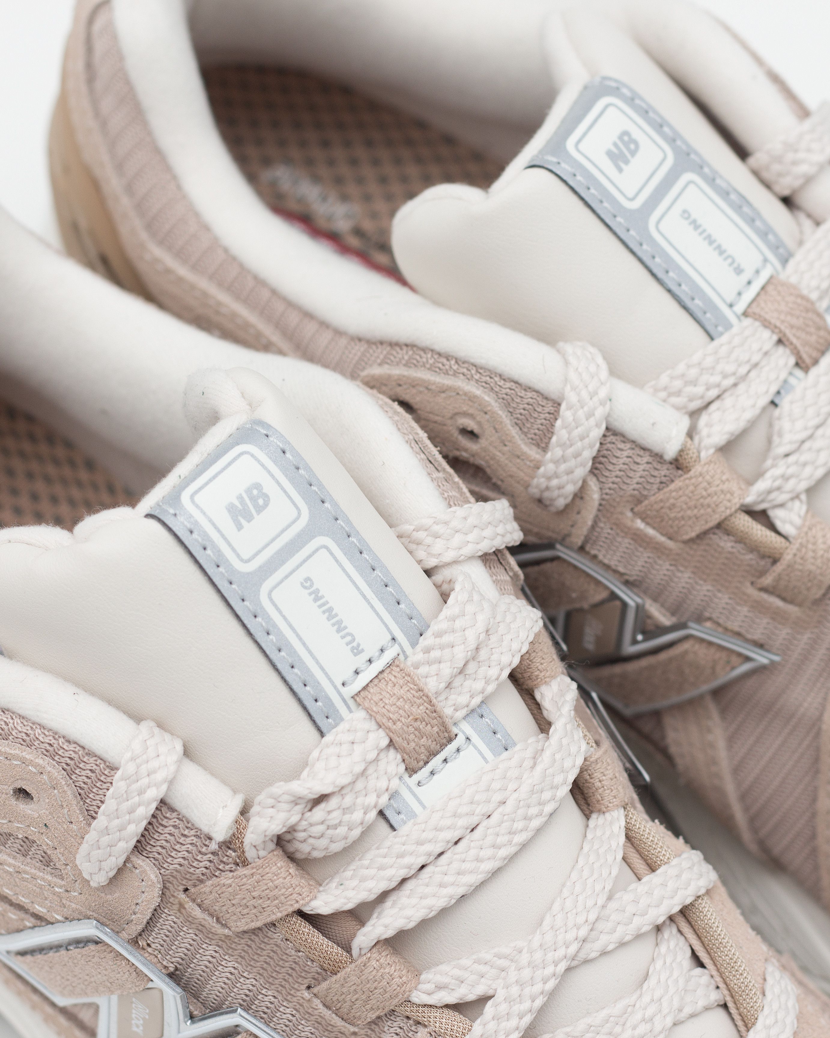 New Balance 1906R Mindful Grey M1906RW Size US 10 / EU 43 - 9 Thumbnail