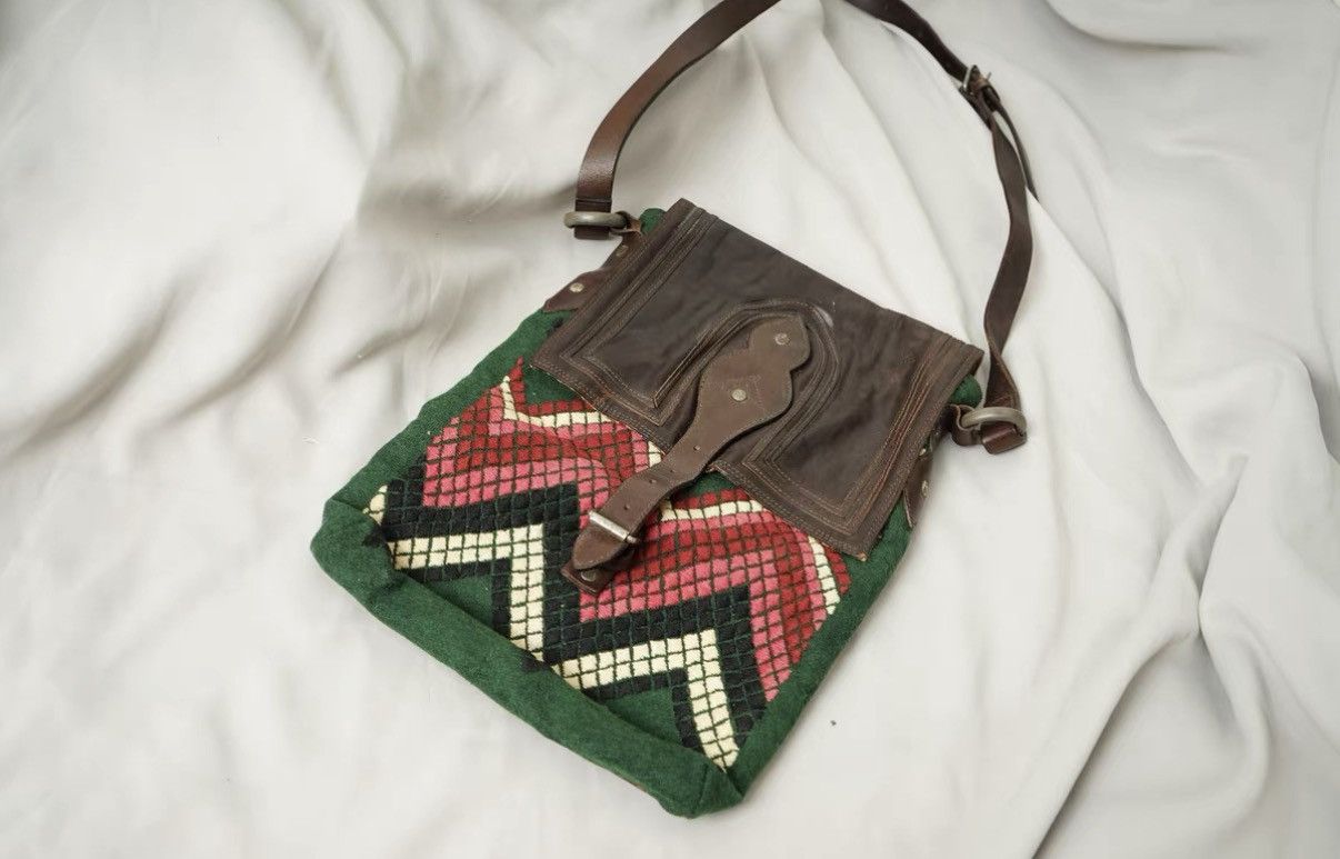 Dries Van Noten Dries Van Noten Grunge Ethnic Patchwork One-Shoulder Bag Size ONE SIZE - 1 Thumbnail