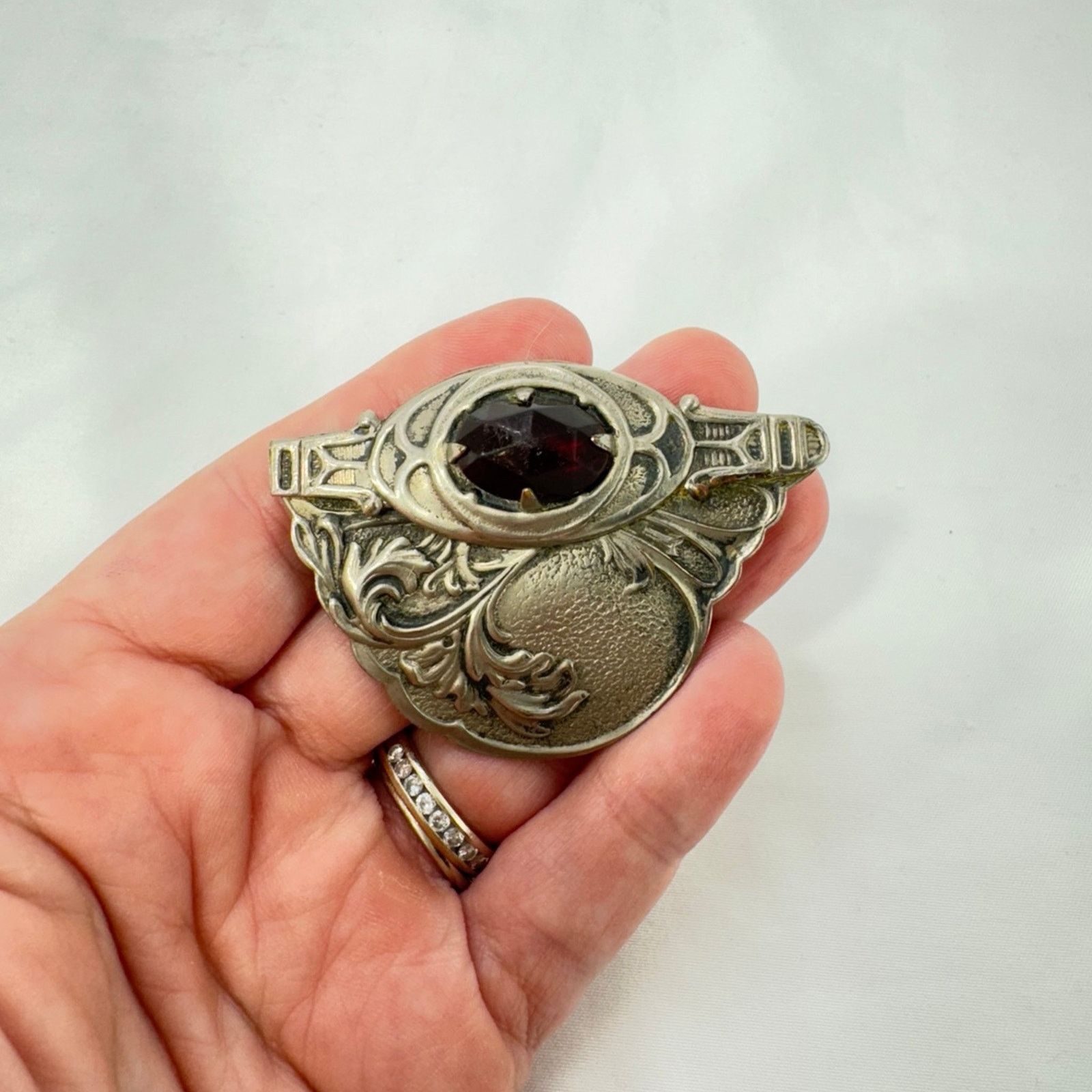 NBDN Nobrandedon VTG Art Nouveau repousse buckle/clip with glass stone Size ONE SIZE - 3 Thumbnail