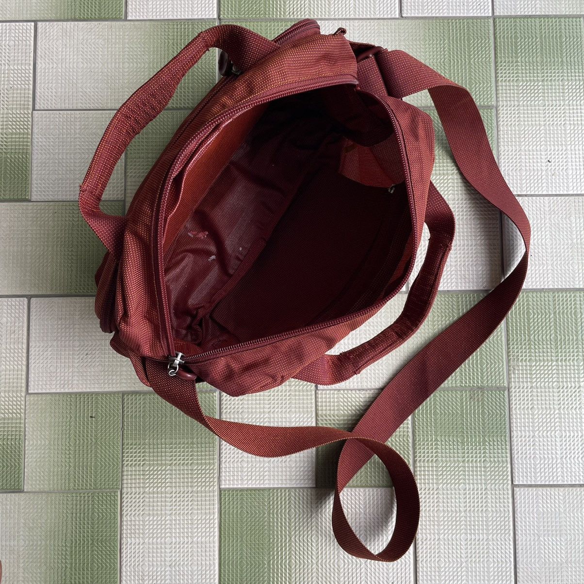 Japanese Brand × Mandarina Duck Y2K Mandarina Duck Multi-Pocket Shoulder Bag Size ONE SIZE - 6 Thumbnail