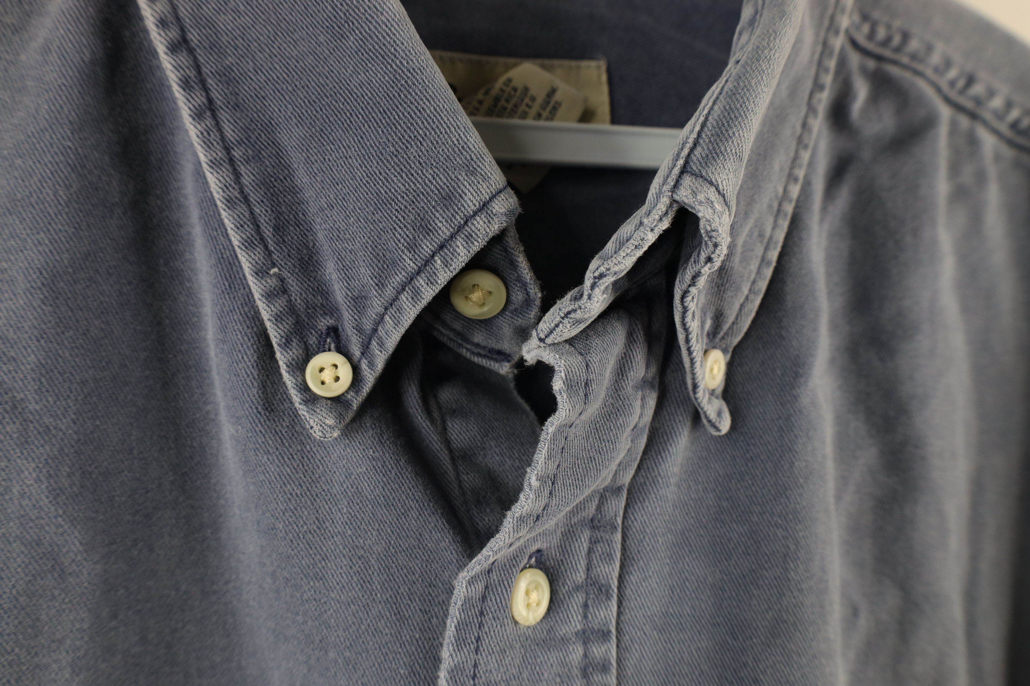 Eddie Bauer × Vintage Vintage 90s Eddie Bauer Thrashed Collared Button Down Shirt Size US XL / EU 56 / 4 - 4 Thumbnail