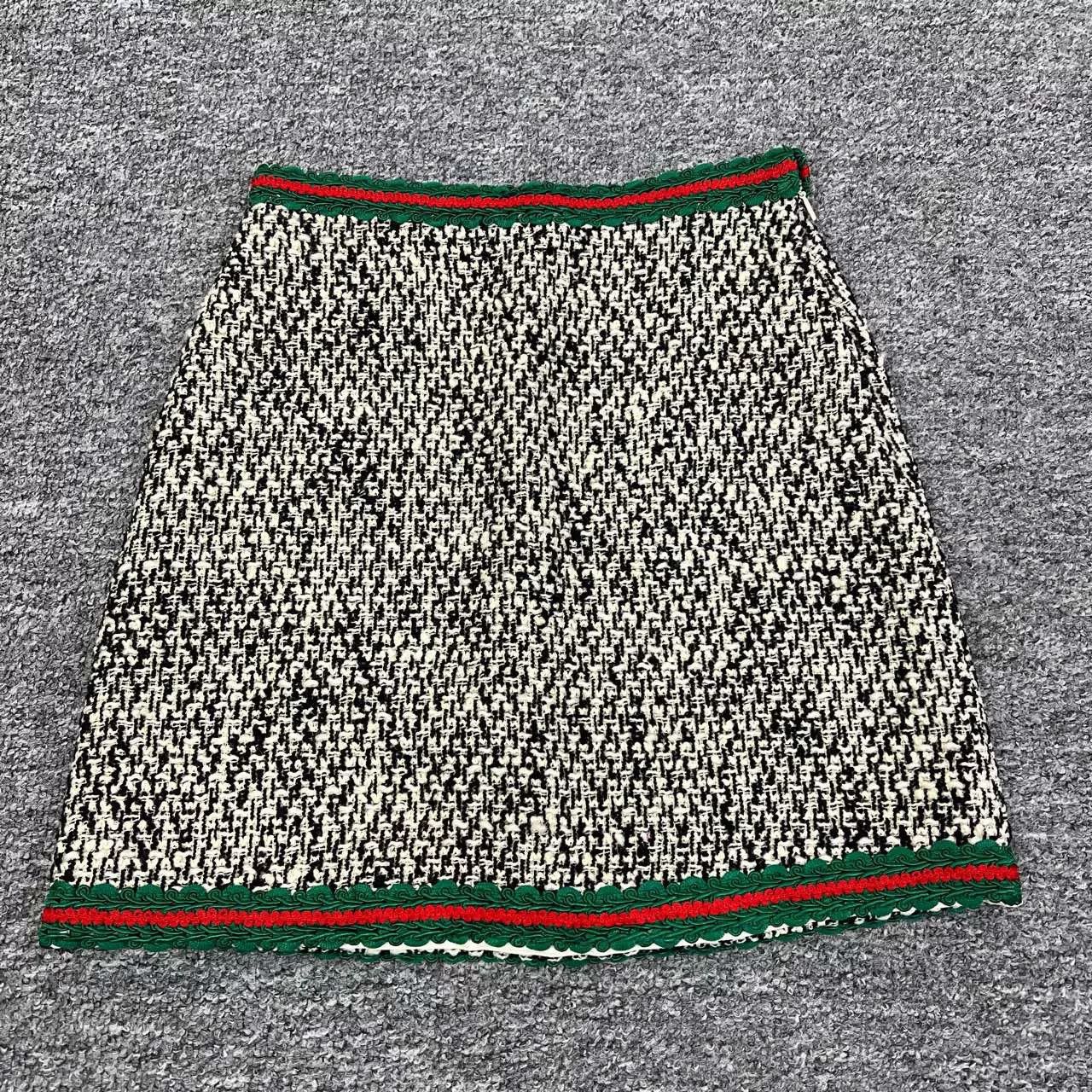 Gucci Gucci Red Green Stripe Wool Skirt Size 40" / US 18 - 1 Thumbnail