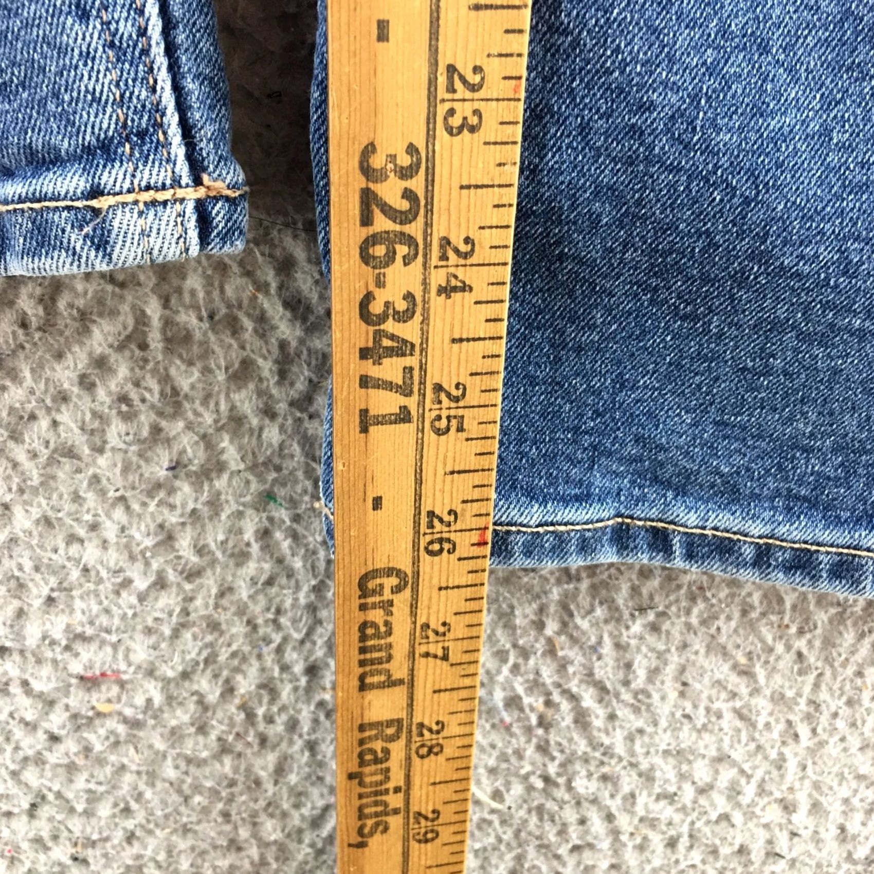 American Eagle Outfitters American Eagle Outfitters Jeans Womens 18R Cropped Blue Denim Zip Stretch 5-Pocket Regular Rise Modern Fit Womens - Mens? Size 40" / US 18 - 7 Thumbnail