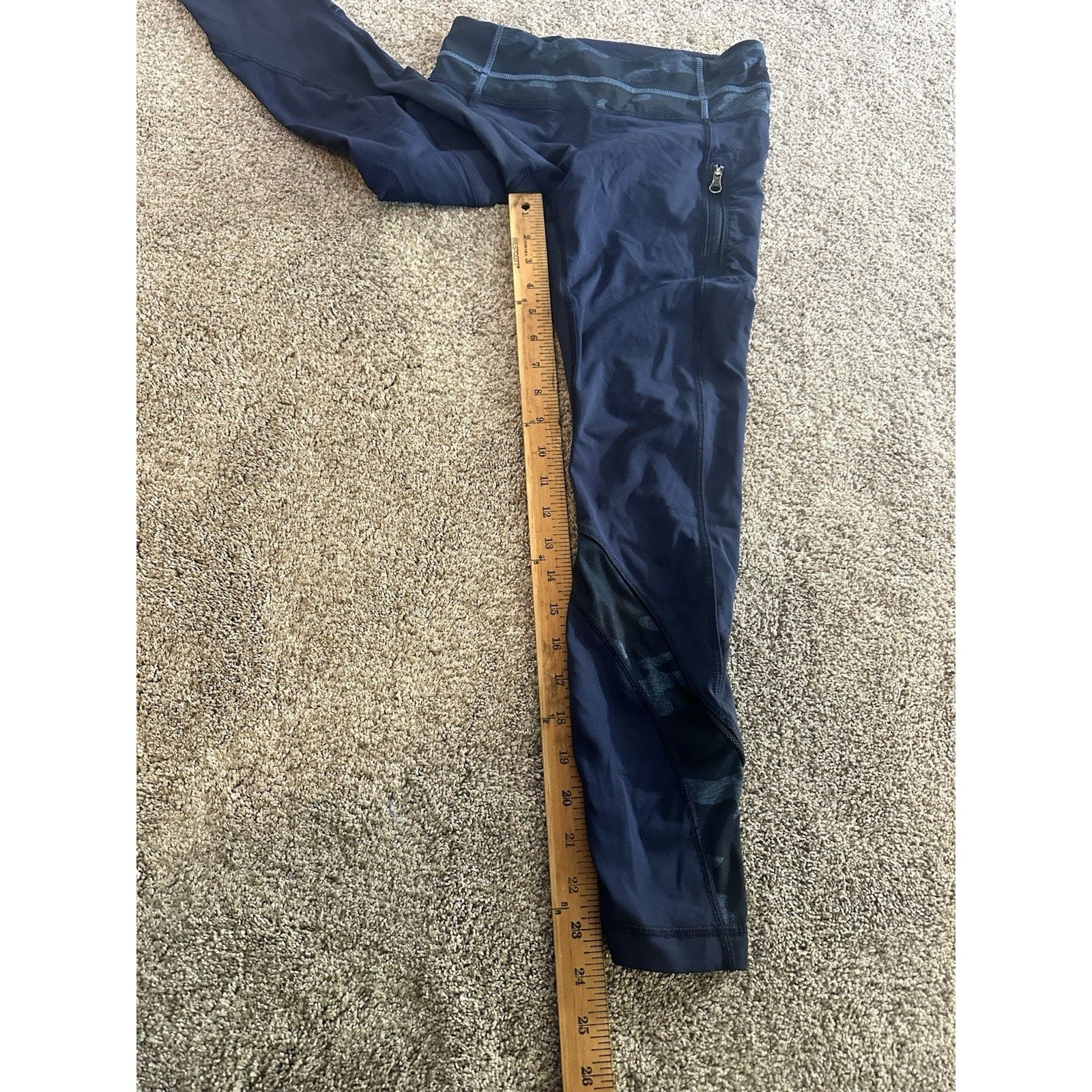Lululemon Lululemon Pants Womens 4 Blue Camo Leggings Zip Pockets Size 27" / US 4 / IT 40 - 5 Thumbnail