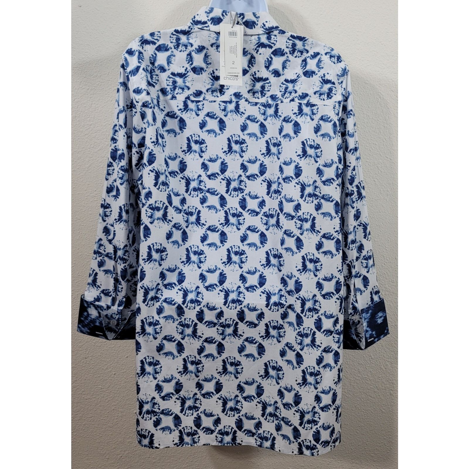 Chicos Chico's Blue Tie Dye Shells Henley No Iron Top 2 Large NWT Size L / US 10 / IT 46 - 3 Thumbnail