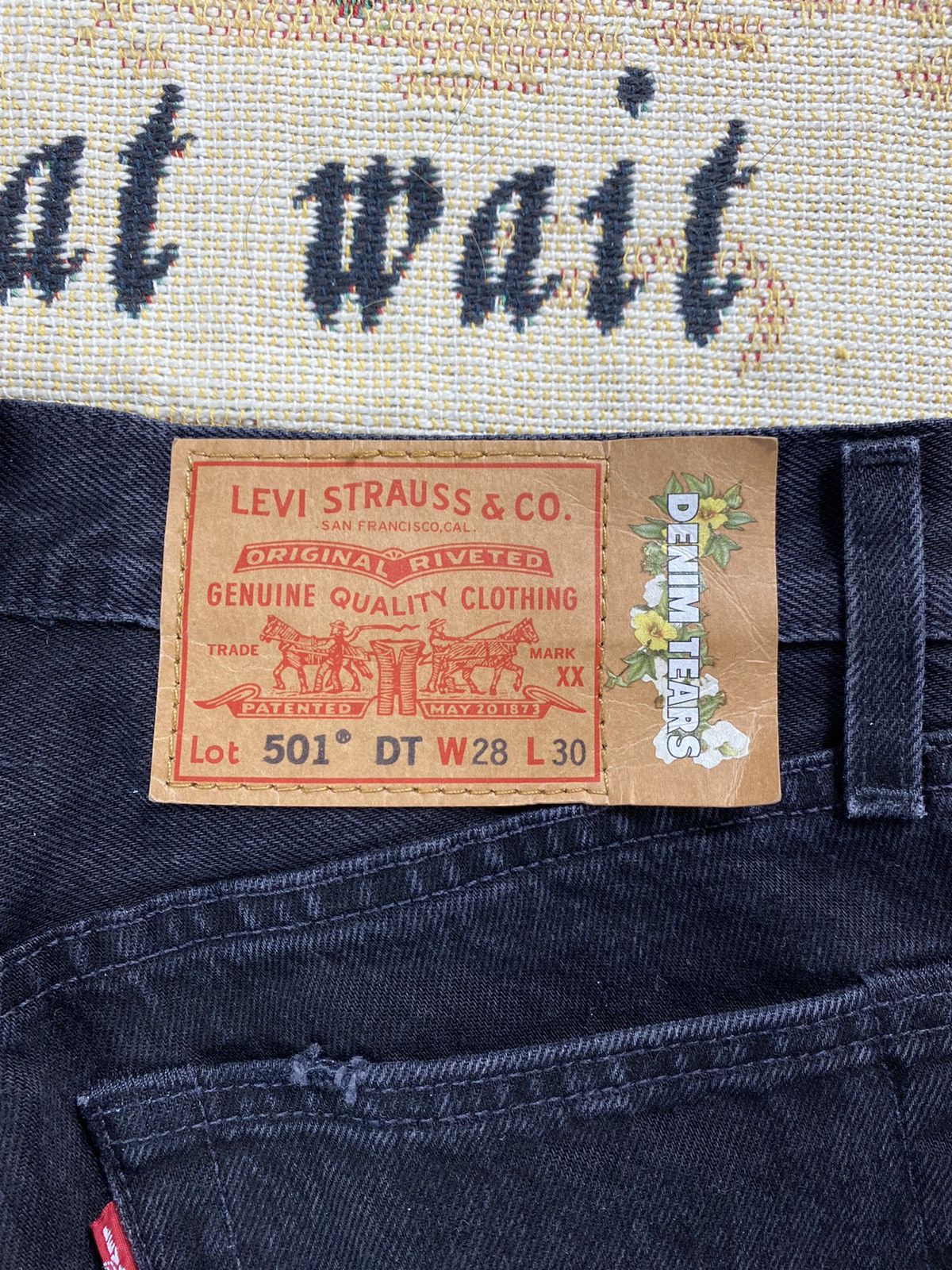 DENIM TEARS × Levi's DENIM TEARS Re-worked Levi’s [ PAIN ✞ ] Size US 28 / EU 44 - 16 Thumbnail