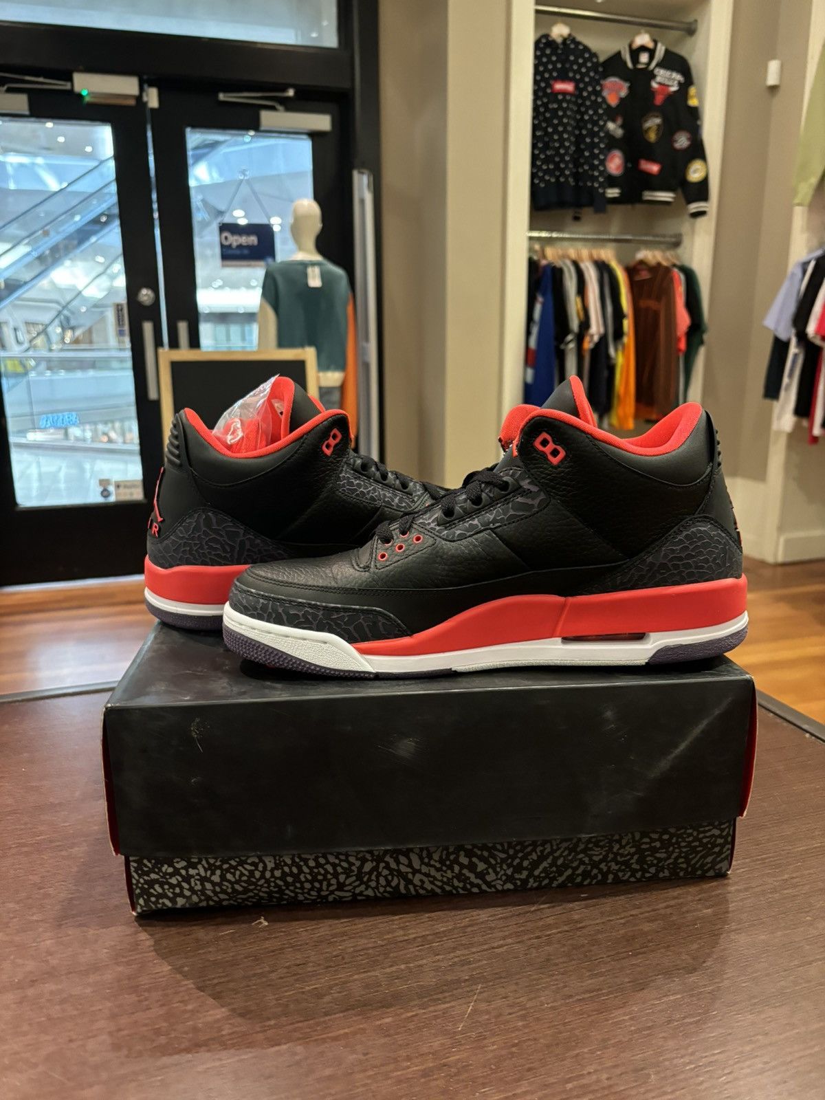 Jordan Brand Jordan 3 Retro ‘Crimson’ Size US 12 / EU 45 - 2 Thumbnail