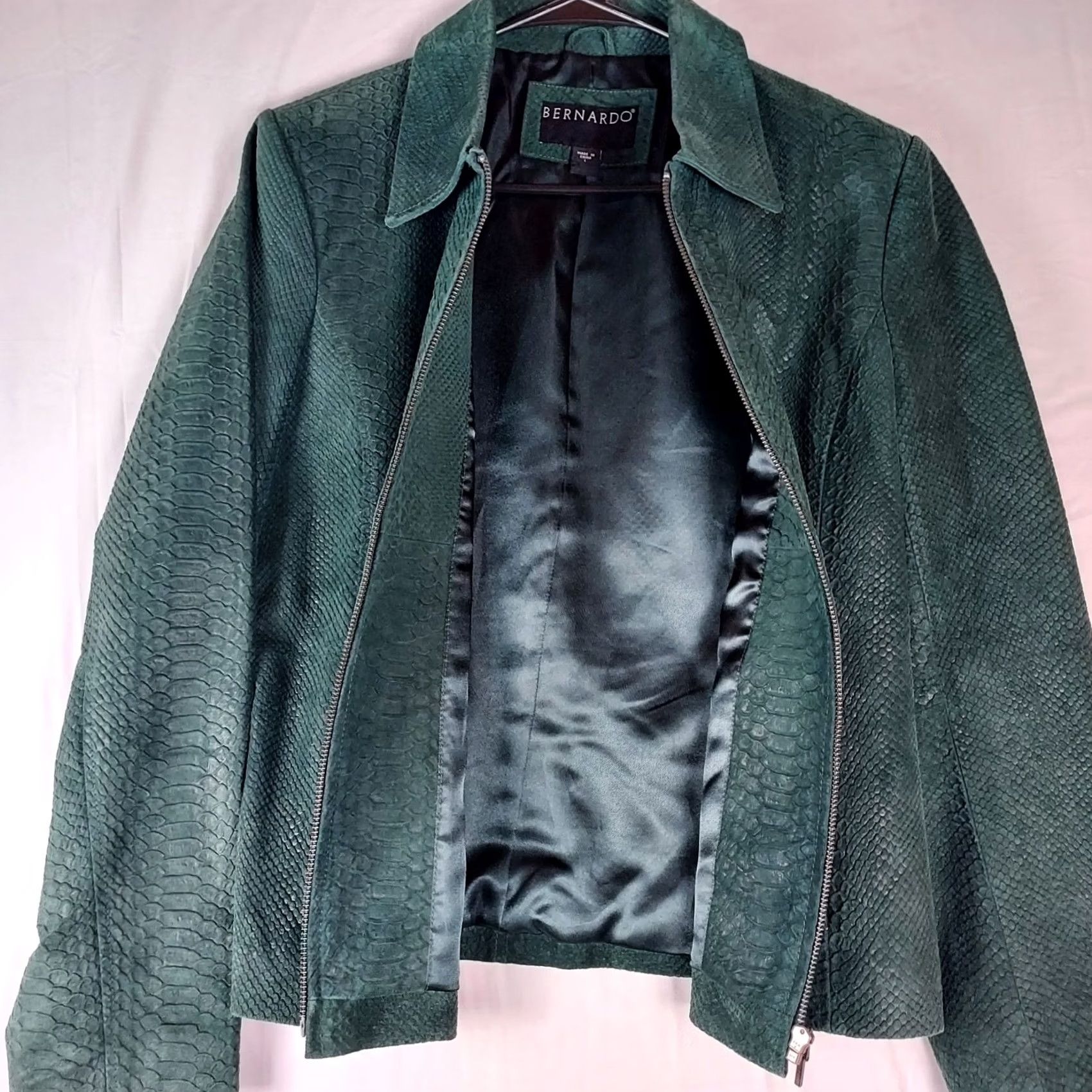 Vintage VINTAGE? No — Bernardo Leather Jacket Women's L Green Forest Genuine Leather Polyester Lining Jacket Men? Womens Size L / US 10 / IT 46 - 3 Thumbnail