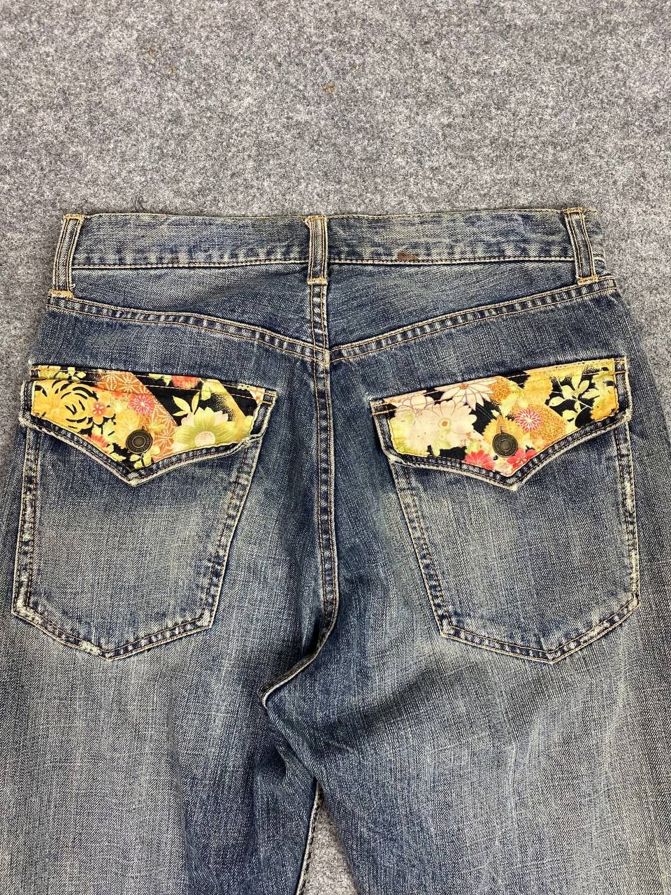 Japanese Brand japanese brand floral design trim distressed denim Size US 30 / EU 46 - 3 Thumbnail