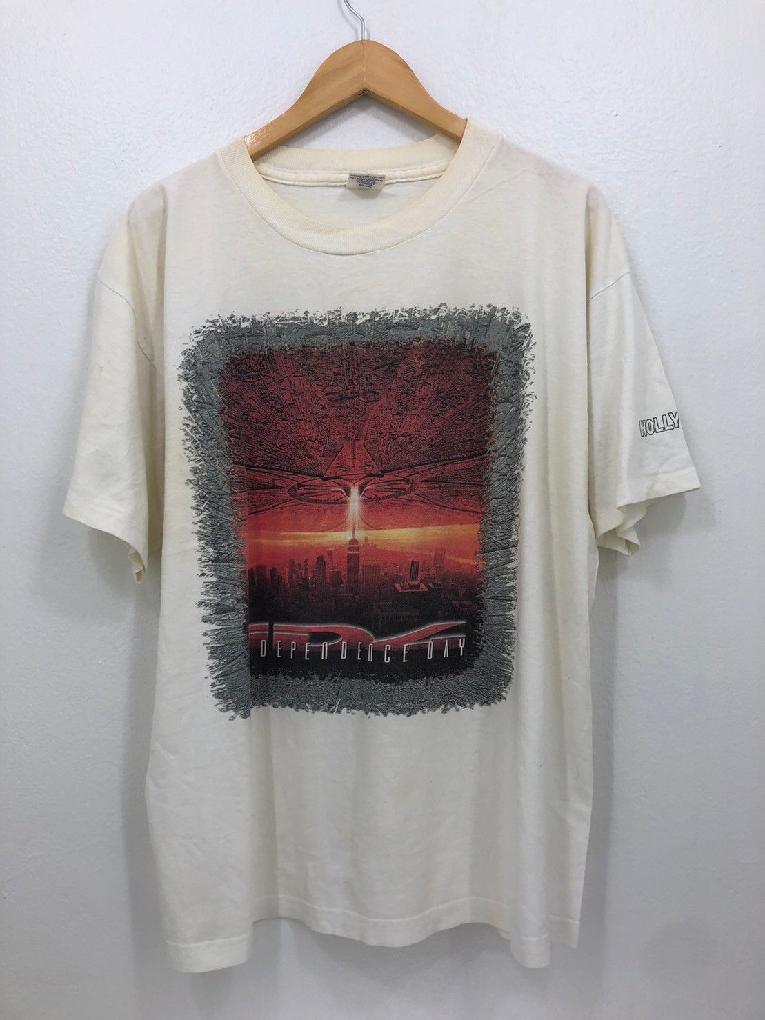 Vintage Vintage 90's Independence Day shirt ID4 Hollywood Video BN Size US XL / EU 56 / 4 - 2 Thumbnail