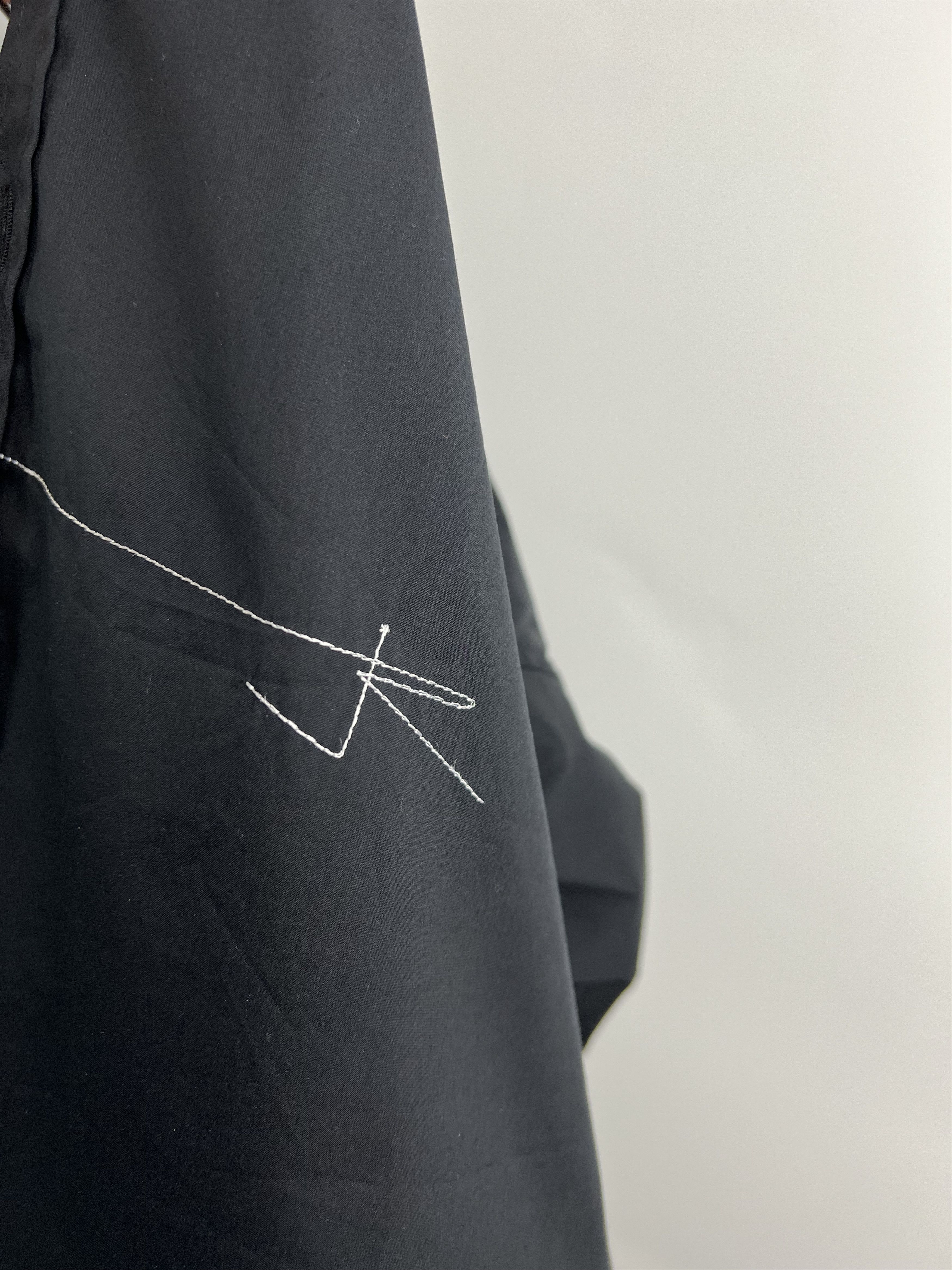 John Richmond John Richmond Men's Black Embroidered Logo Button Up Shirt Size US M / EU 48-50 / 2 - 5 Thumbnail