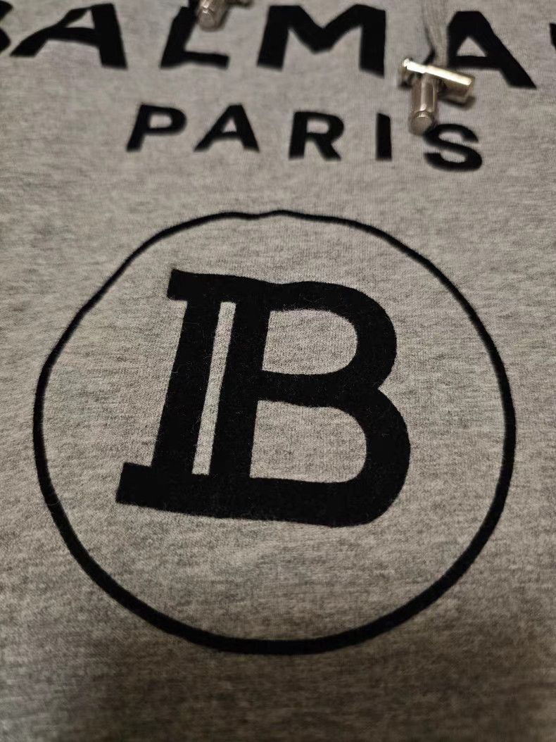 Balmain Balmain Long Sleeve Hooded T-shirt, Flocked Logo Size US L / EU 52-54 / 3 - 7 Thumbnail