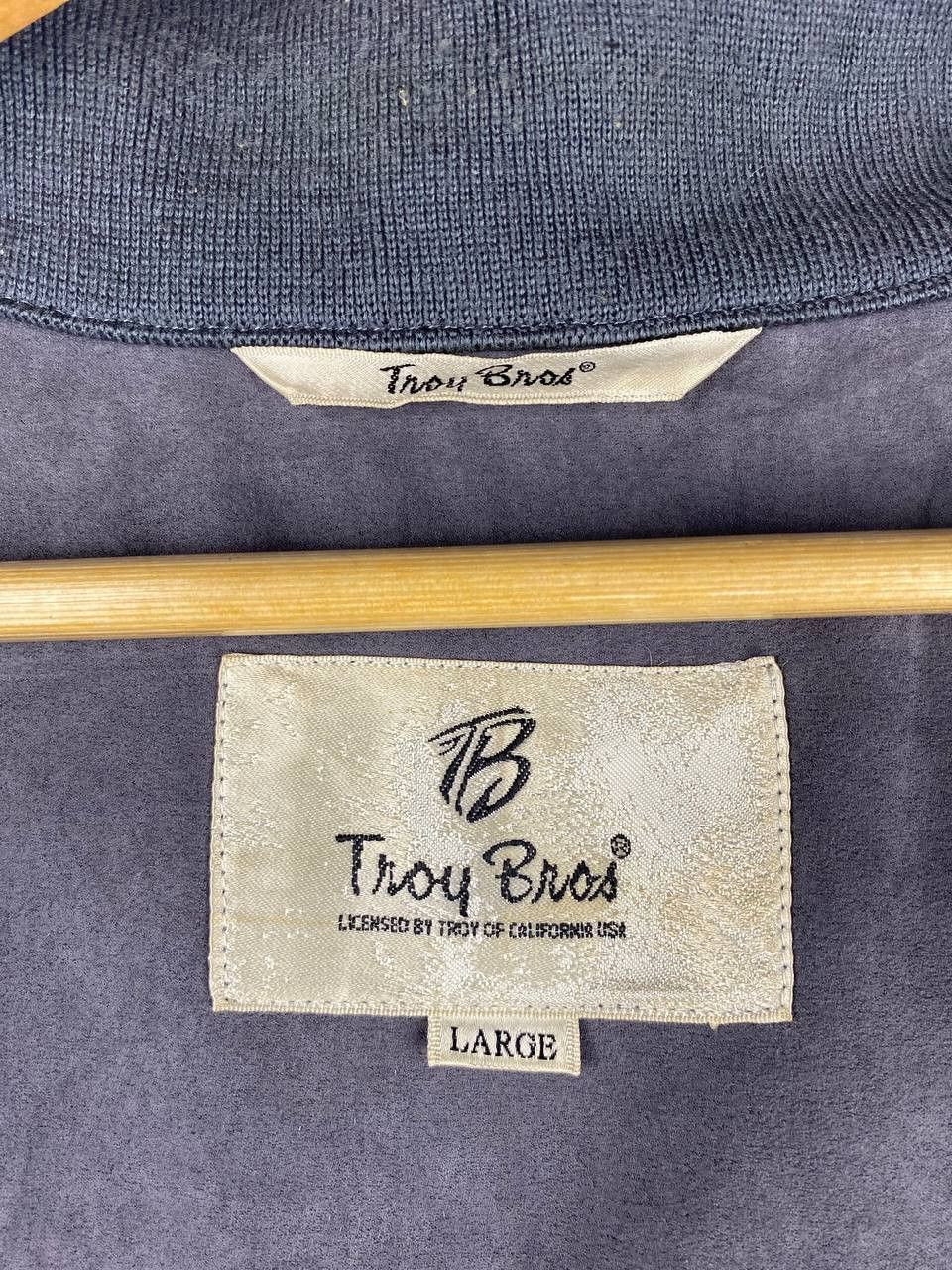 Japanese Brand troy bros japanese brand velvet bomber jacket nice design Size US L / EU 52-54 / 3 - 7 Thumbnail