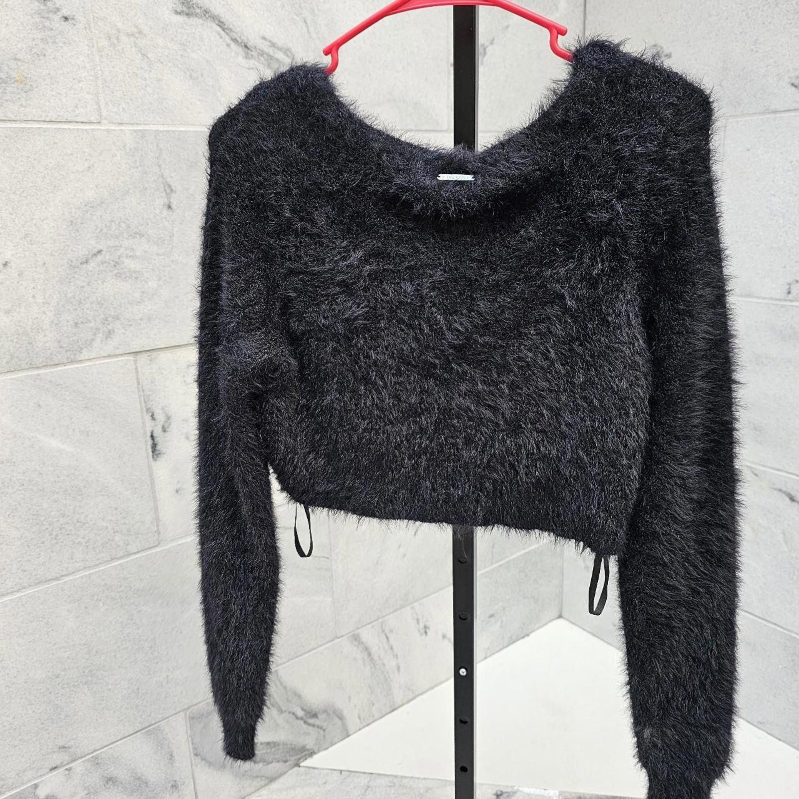 Fabletics Fabletics Black and Silver NWT Cropped Fuzzy Cardigan Size XS / US 0-2 / IT 36-38 - 5 Thumbnail