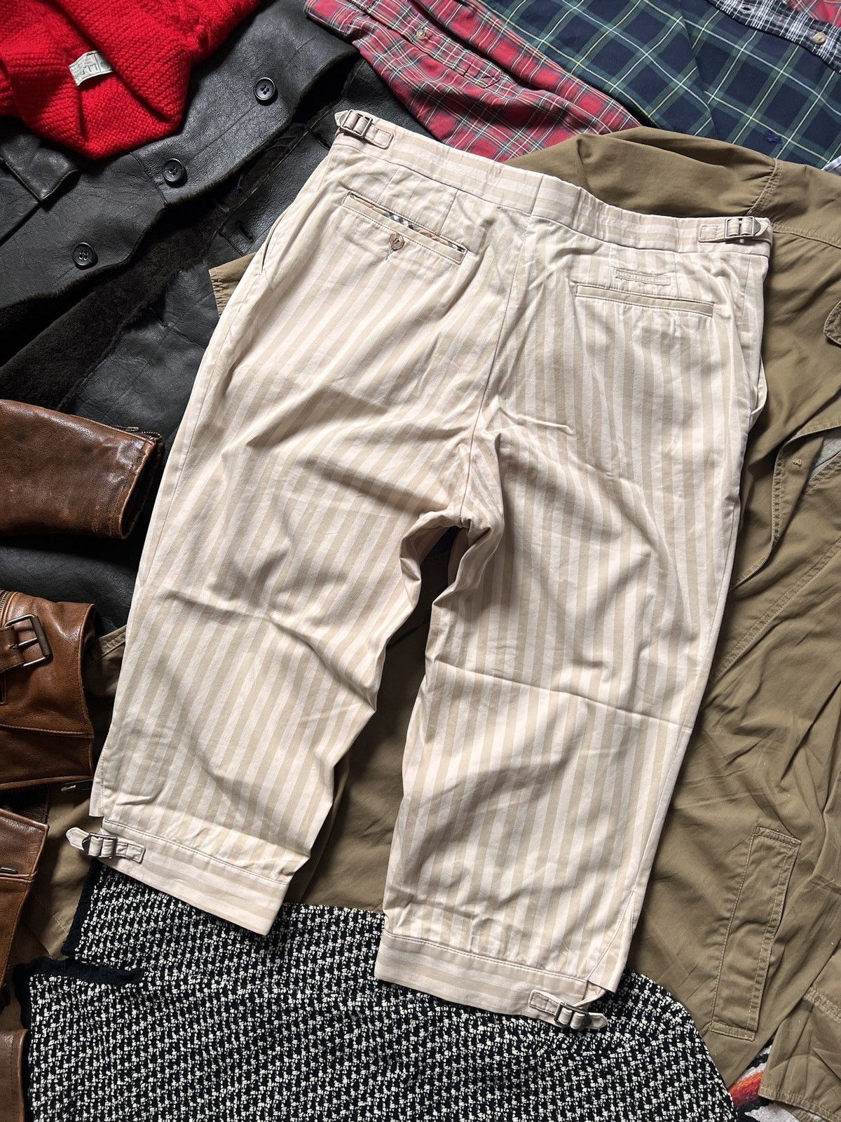 Burberry Rare Vintage Burberry Golf 3/4 Shorts Paul Harnden Style Size US 36 / EU 52 - 4 Thumbnail