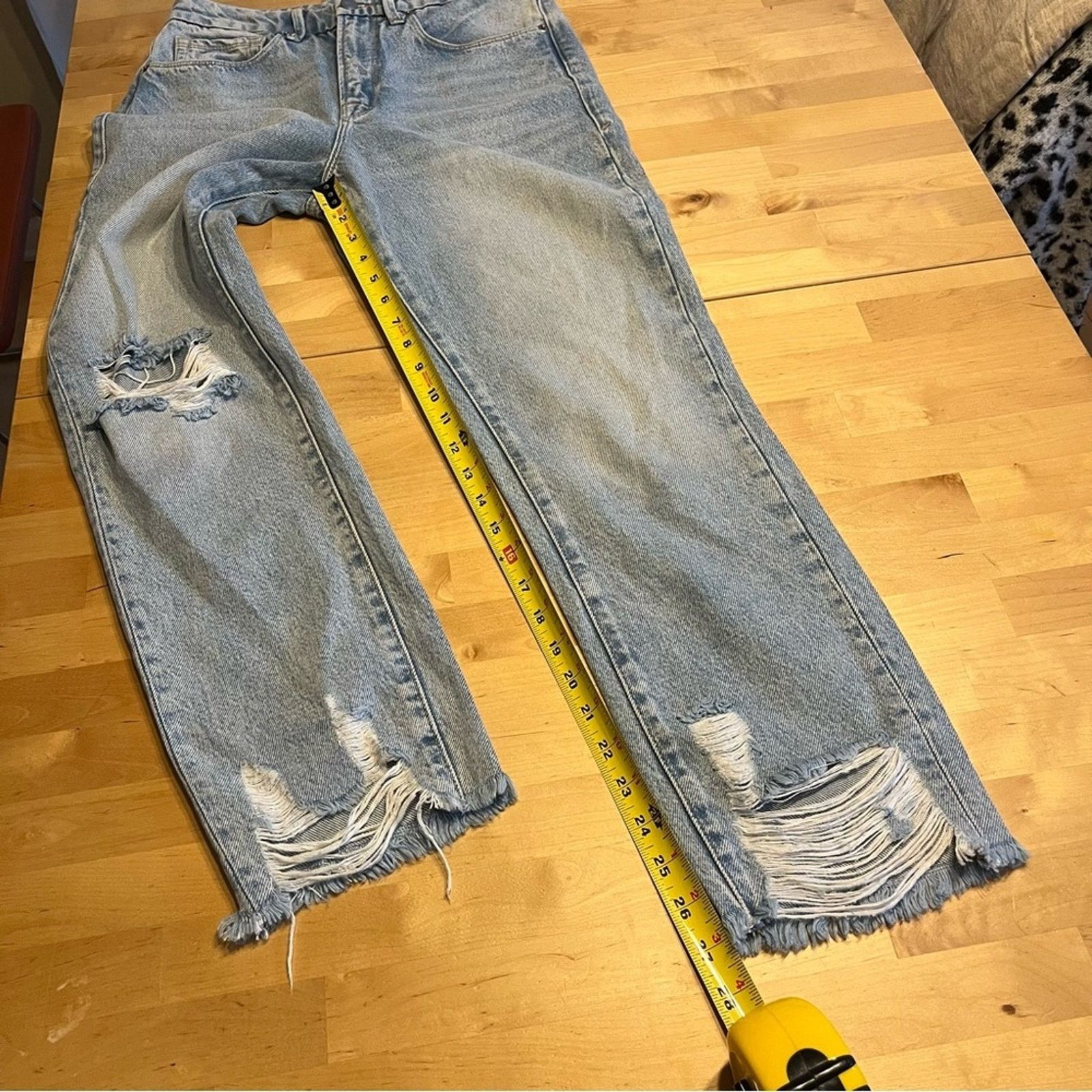 Good American Good American Jeans 2/26 Straight High Rise 90's Frayed Hem Size 26" / US 2 / IT 38 - 7 Thumbnail