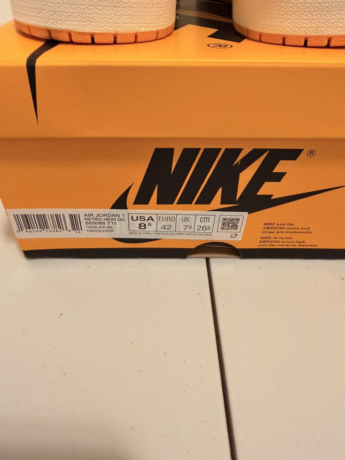 Jordan Brand Air Jordan 1 Retro High Taxi Size 8.5 Size US 8.5 / EU 41-42 - 7 Thumbnail