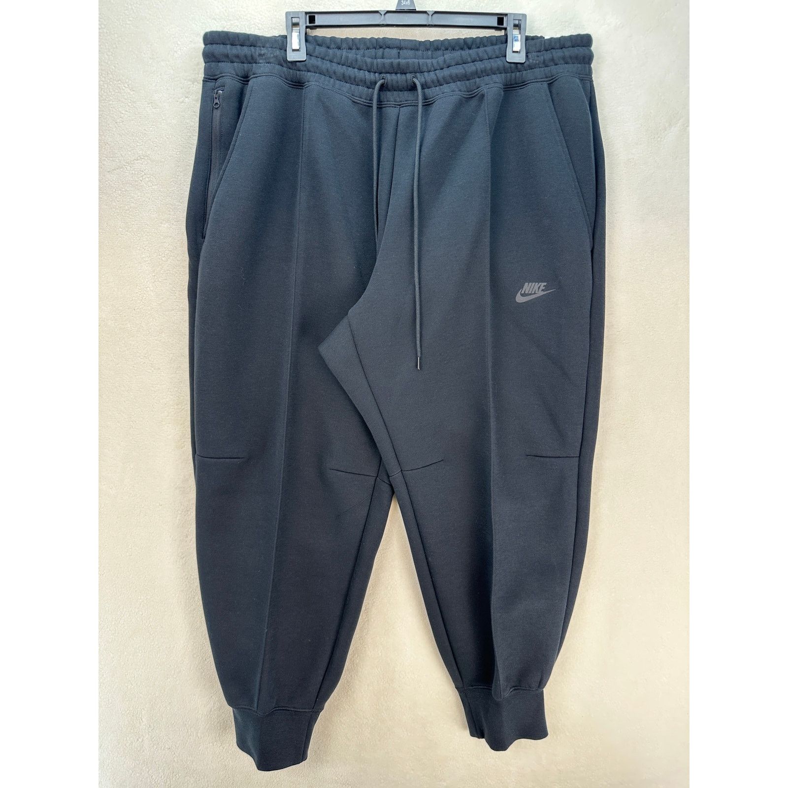 Nike NIKE WOMEN'S PLUS 1X TECH FLEECE MID RISE WIDE LEG JOGGER Size 38" / US 16 / IT 52 - 1 Thumbnail