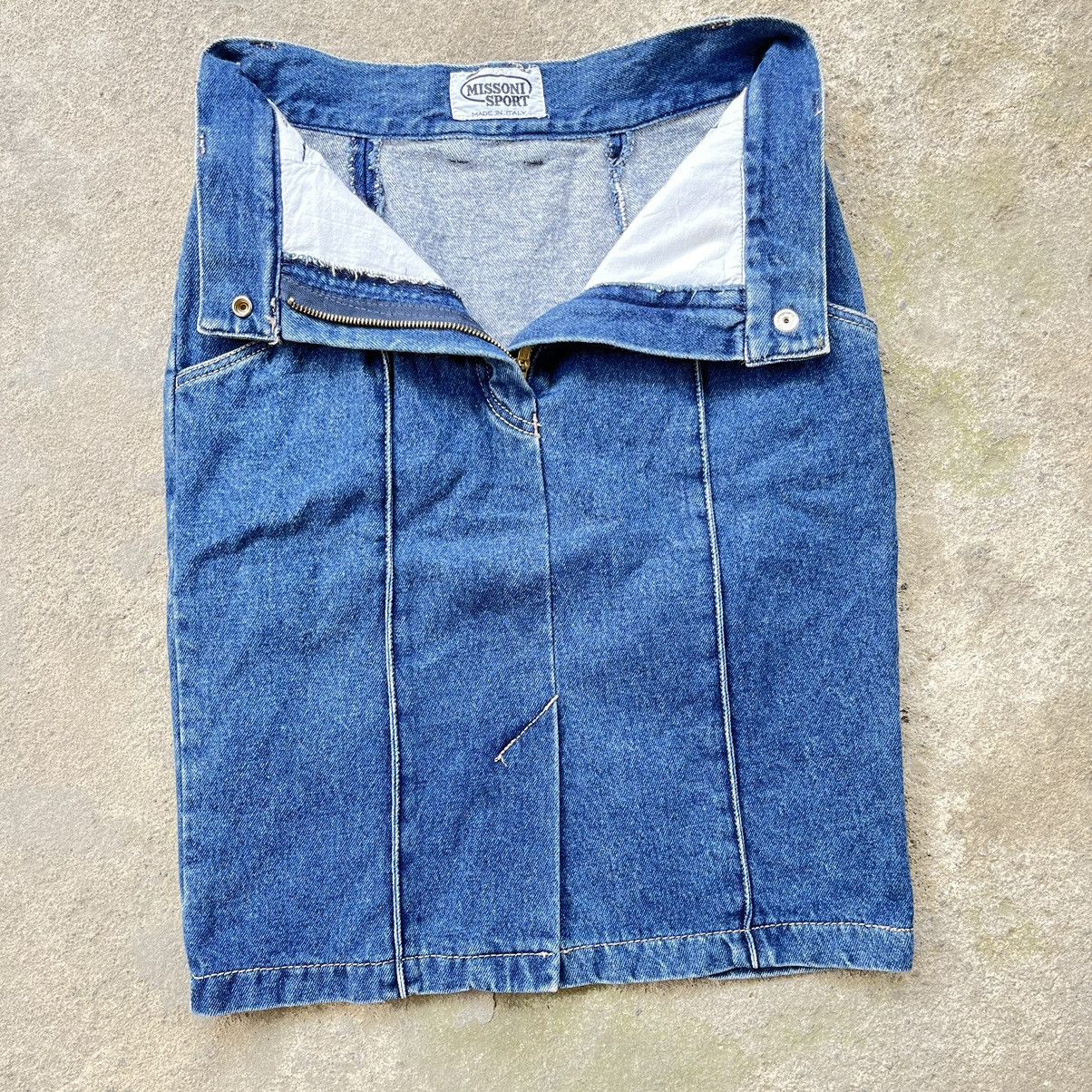Missoni Vintage Missoni Sport Mini Skirt Denim Size 28" / US 6 / IT 42 - 7 Thumbnail