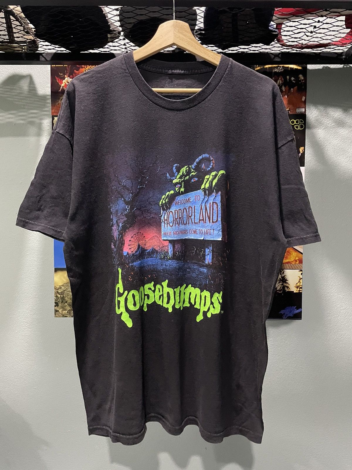 Vintage Goosebumps Welcome to Horror Land Tee Size US XL / EU 56 / 4 - 1 Thumbnail