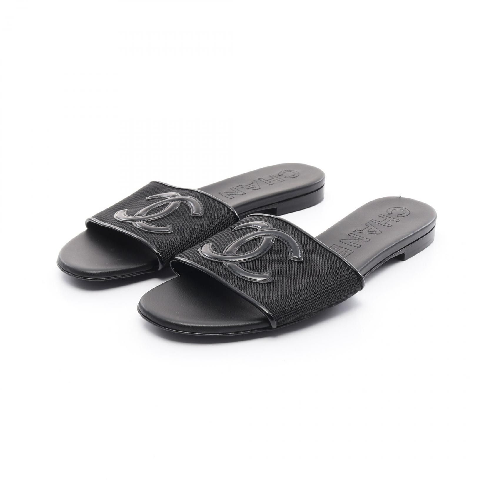 Chanel Chanel Coco Mark Leather Patent Leather Sandals Leather Shoes G39916 in Black, Women's