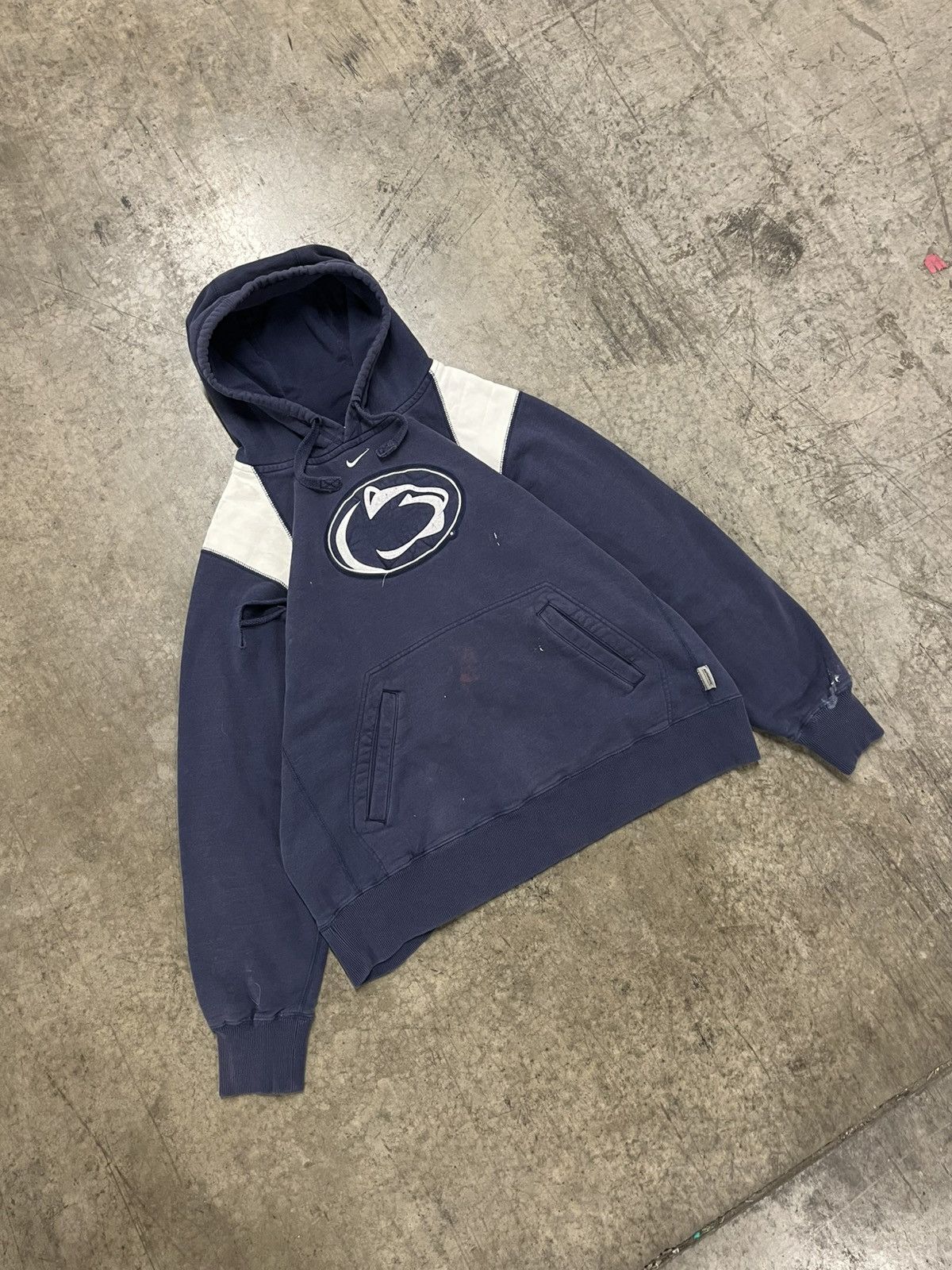 Nike × Vintage Nike center swoosh Penn state college thrashed faded hype Size US L / EU 52-54 / 3 - 1 Thumbnail