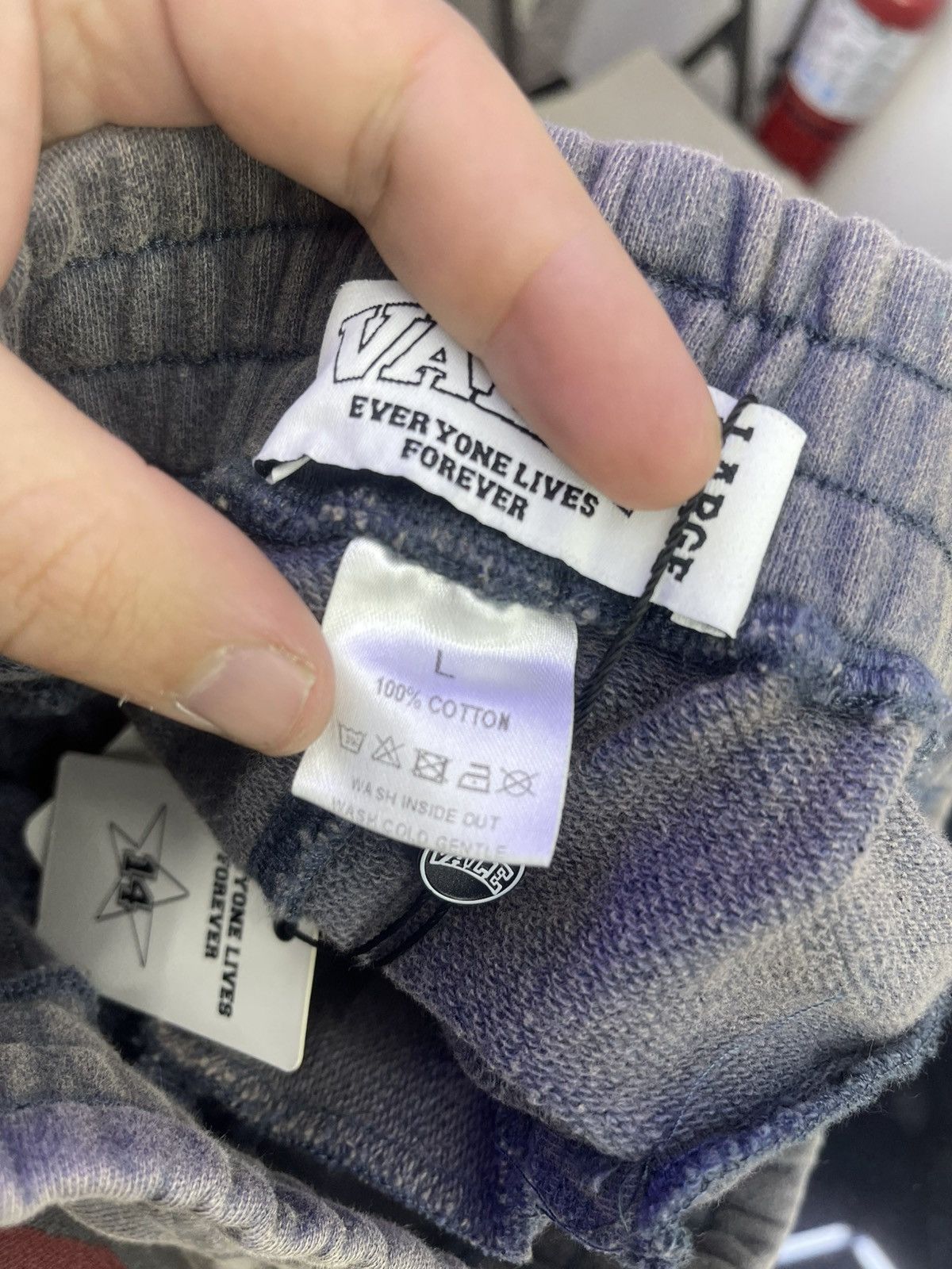 Vale Vale lives “insignia” sweatpants (charcoal) Size US 32 / EU 48 - 4 Thumbnail