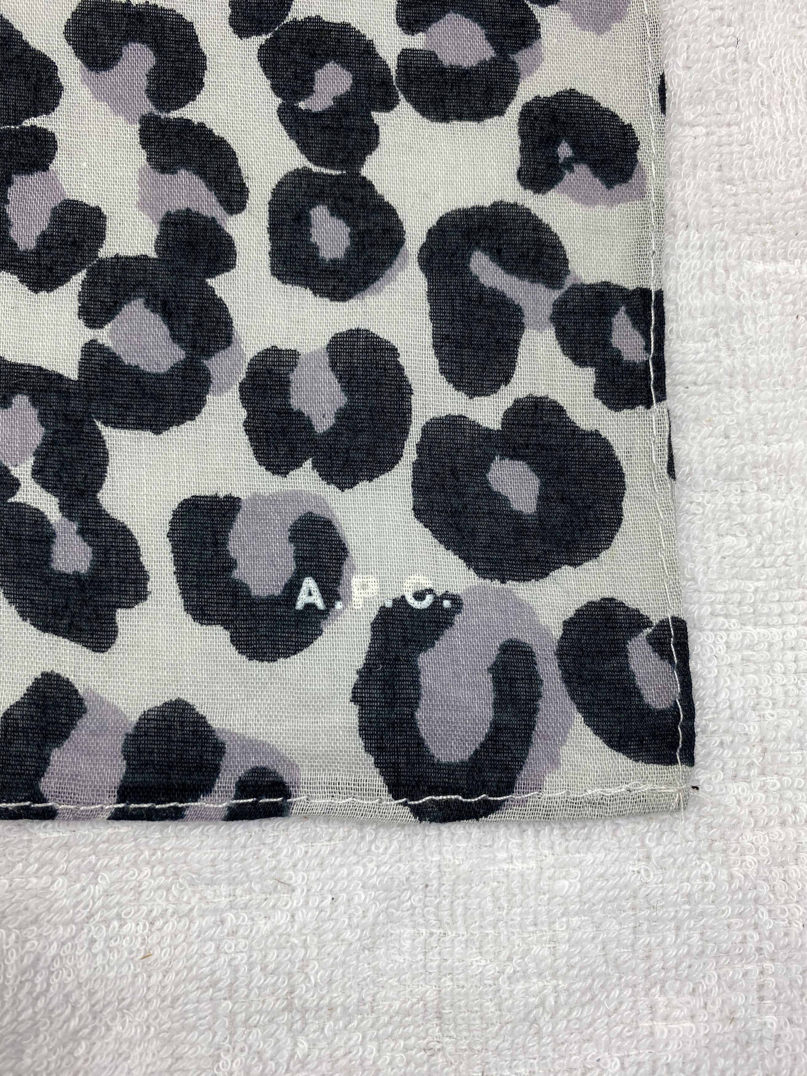 A.P.C. A.P.C Handkerchief / Bandana / Neckerchief Size ONE SIZE - 5 Thumbnail