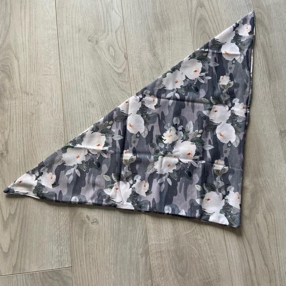 Designer Furtees Camo Floral Dog Bandana Size ONE SIZE - 1 Thumbnail