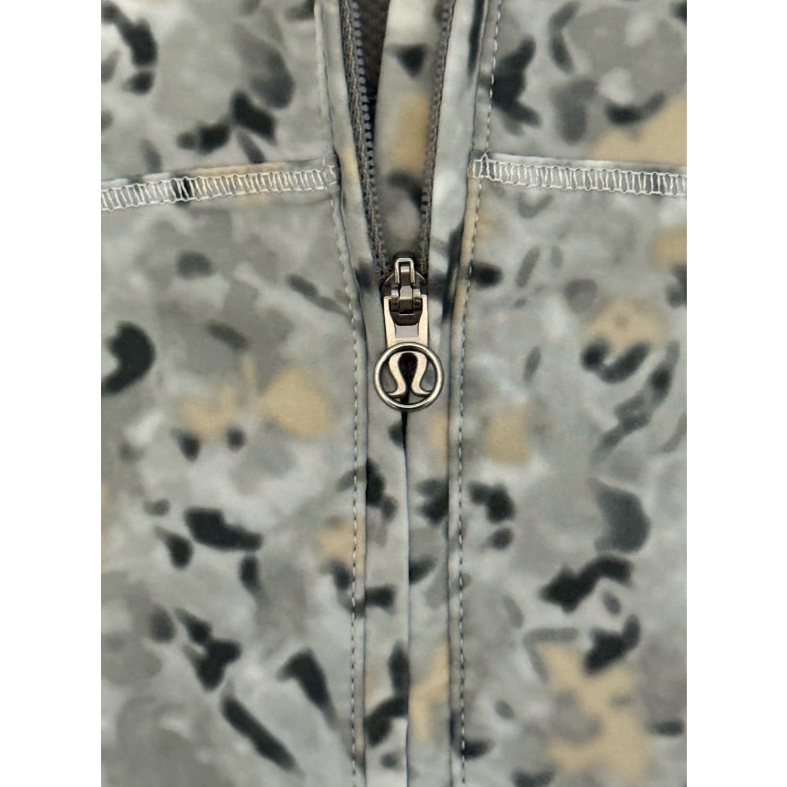 Lululemon LULULEMON Lightened Up Not So Petite Fleur Ambient Jacket Women Size 6 Multicolor Activewear Zip Size M / US 6-8 / IT 42-44 - 5 Thumbnail