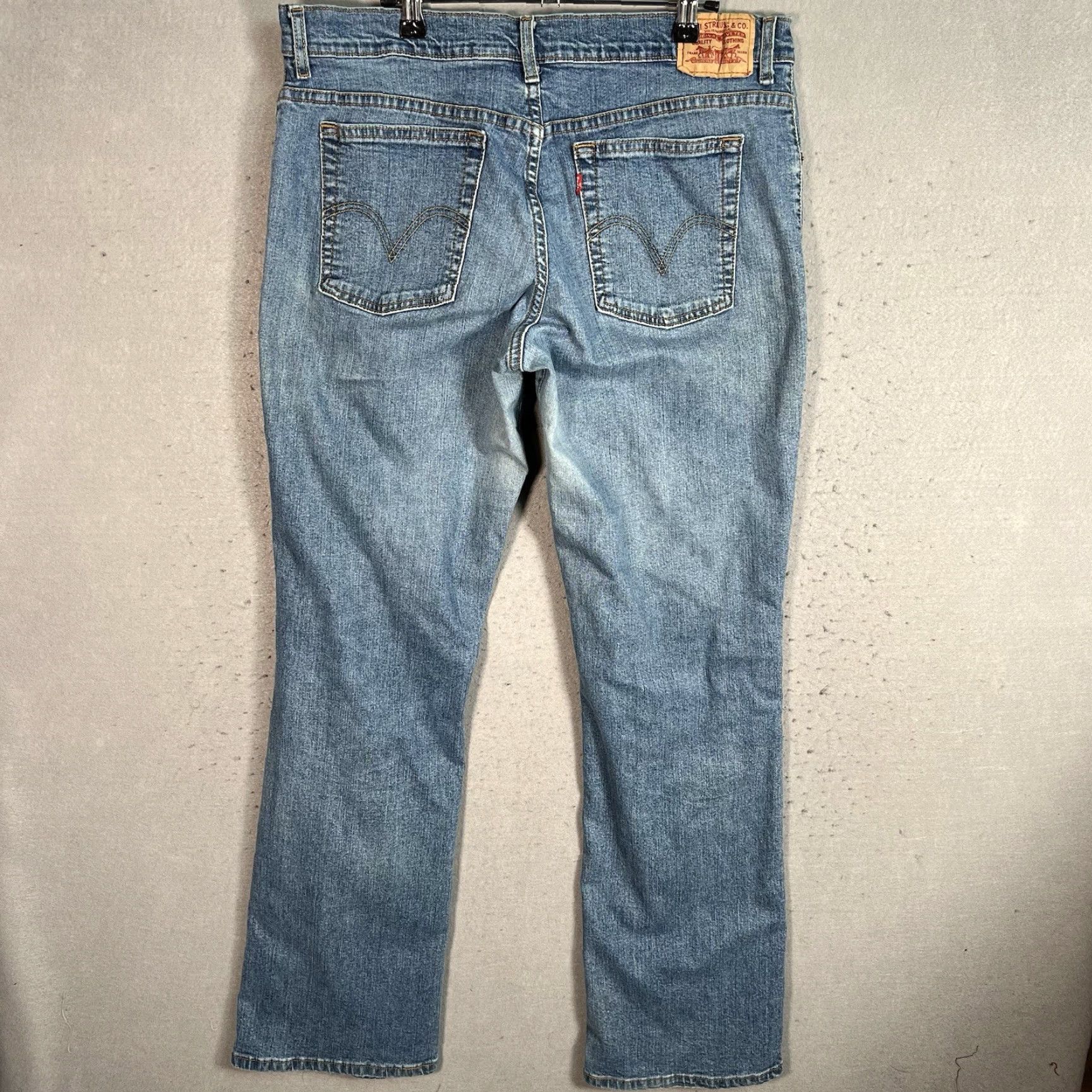 Levi's VINTAGE Levis 550 Jeans 16 L Blue Denim Relaxed Boot Cut Light Wash Womens Size 38" / US 16 / IT 52 - 2 Thumbnail