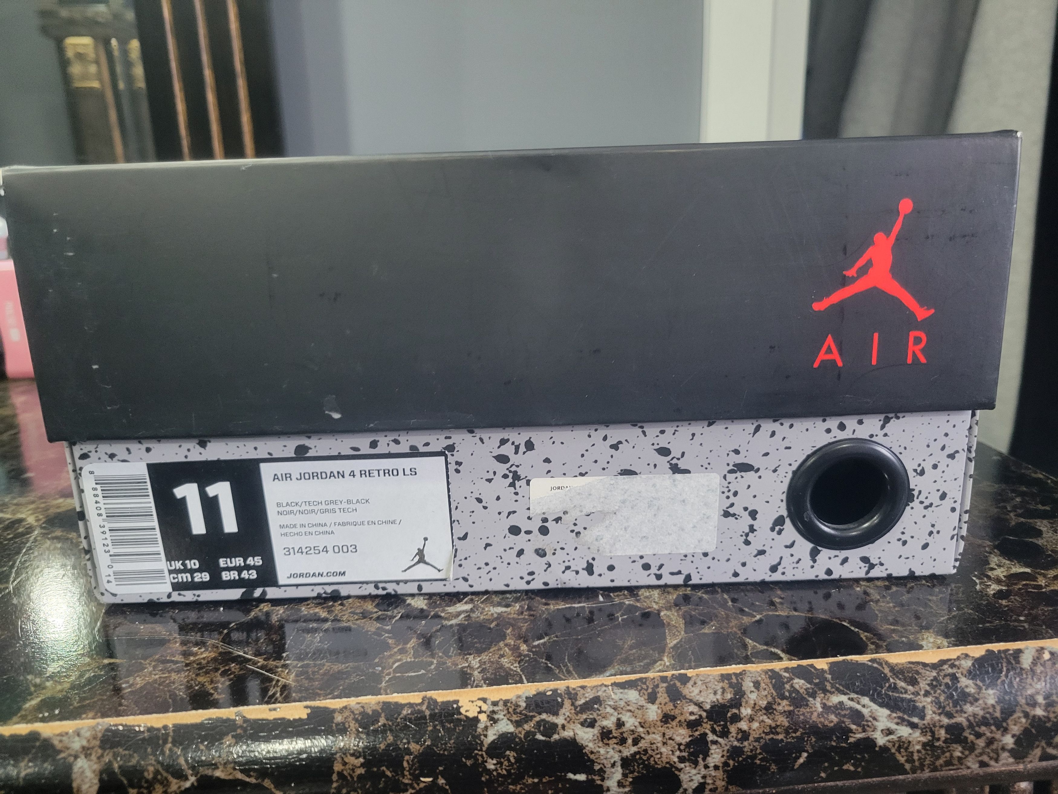 Jordan Brand Jordan Oreo 4's size 11 Size US 11 / EU 44 - 11 Thumbnail
