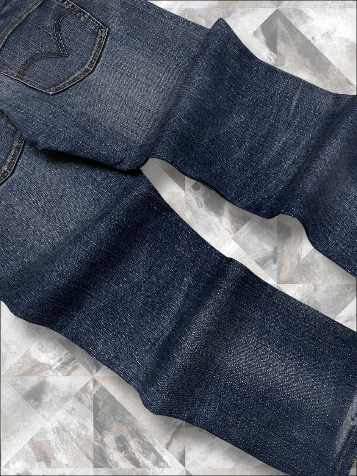 Levi's Vintage Clothing Vintage 1990s Designer Levis 705 Distressed Baggy Denim Size US 33 - 13 Thumbnail