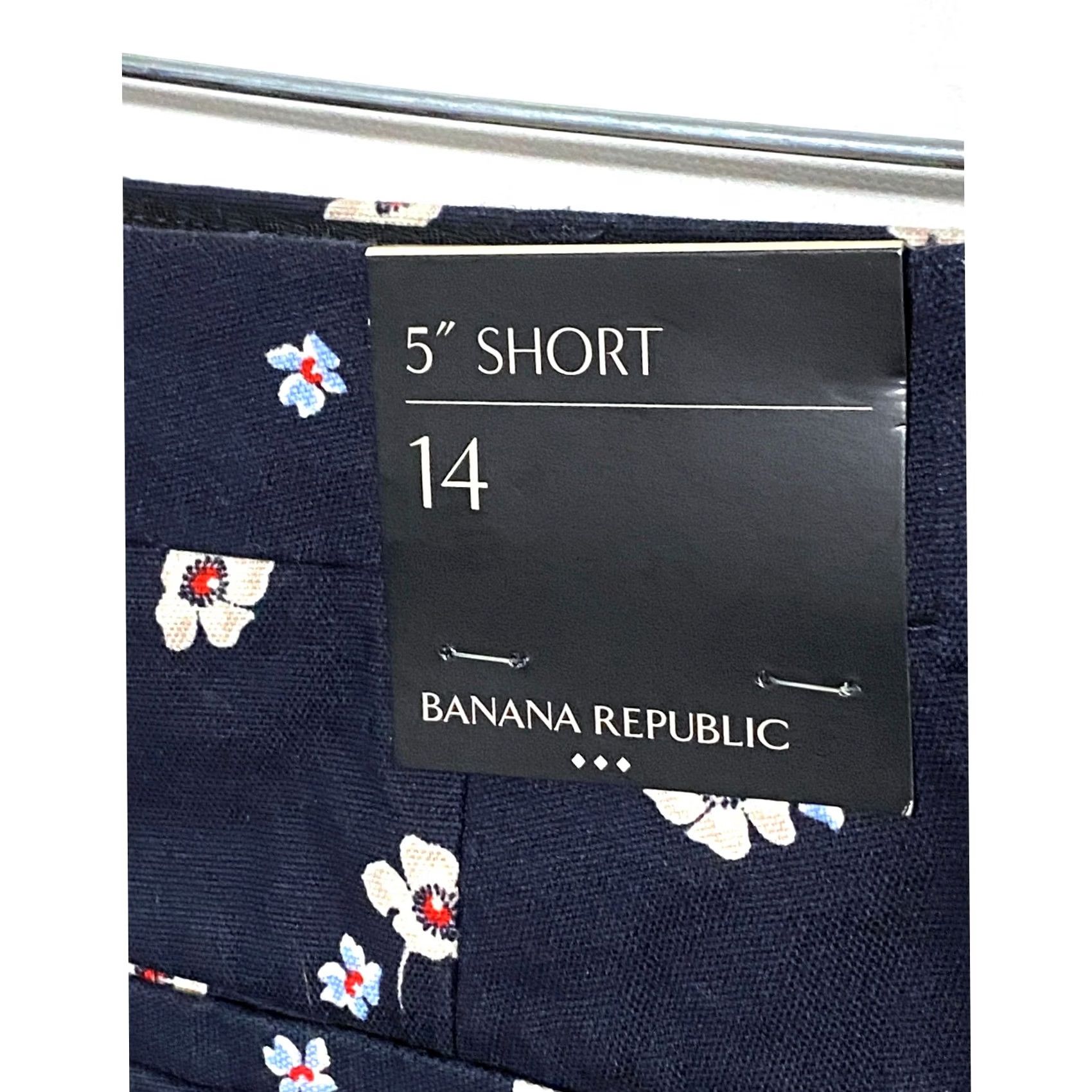 Banana Republic Banana Republic Floral Navy Chinos 5" Shorts Womens 14 Vacation Summer Boho NWT Size 36" / US 14 / IT 50 - 4 Thumbnail
