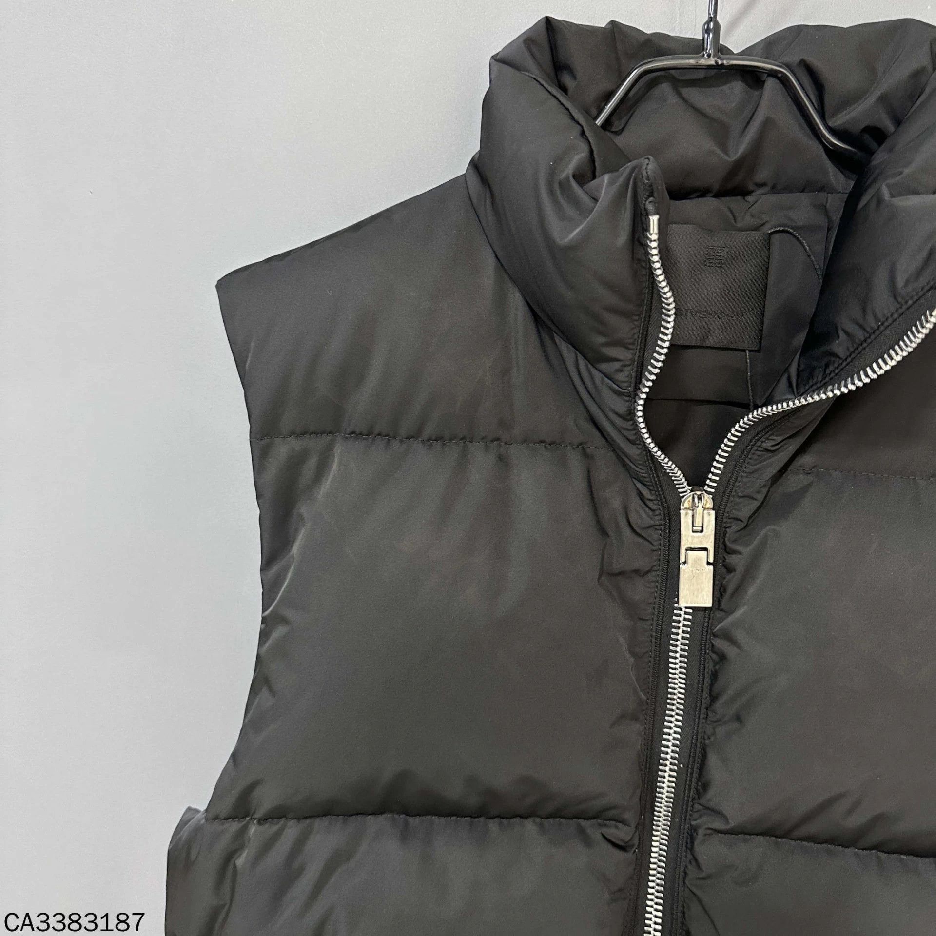 Givenchy GIVENCHY solid color metal detail down vest 98 New 46 faded Size US S / EU 44-46 / 1 - 5 Thumbnail