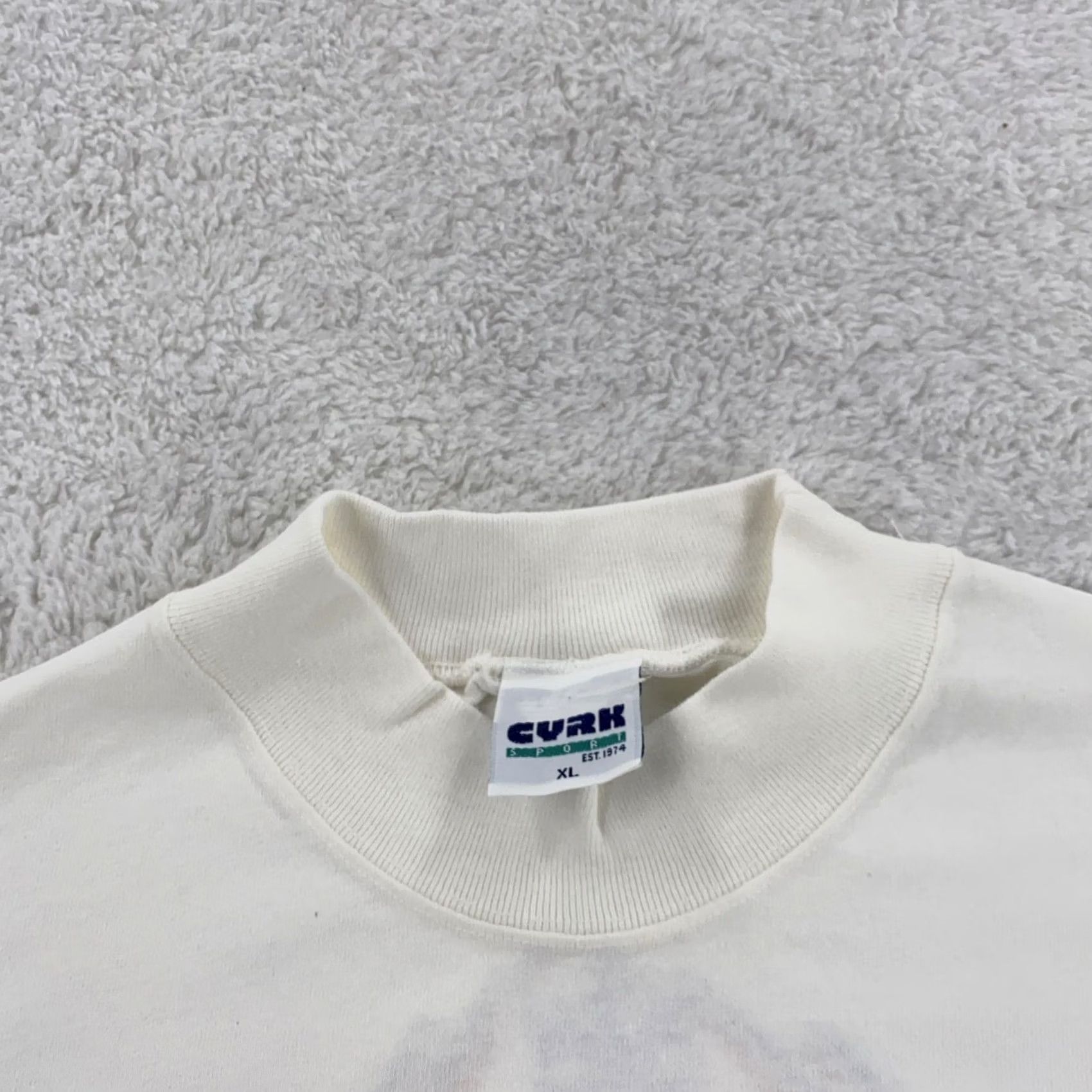 Vintage VINTAGE Ski Mountain L/S Mock Neck Shirt Mens XL White CYRK T-Shirt Graphic Print Retro Outdoor 90s Mens Shirts Size US XL / EU 56 / 4 - 7 Thumbnail