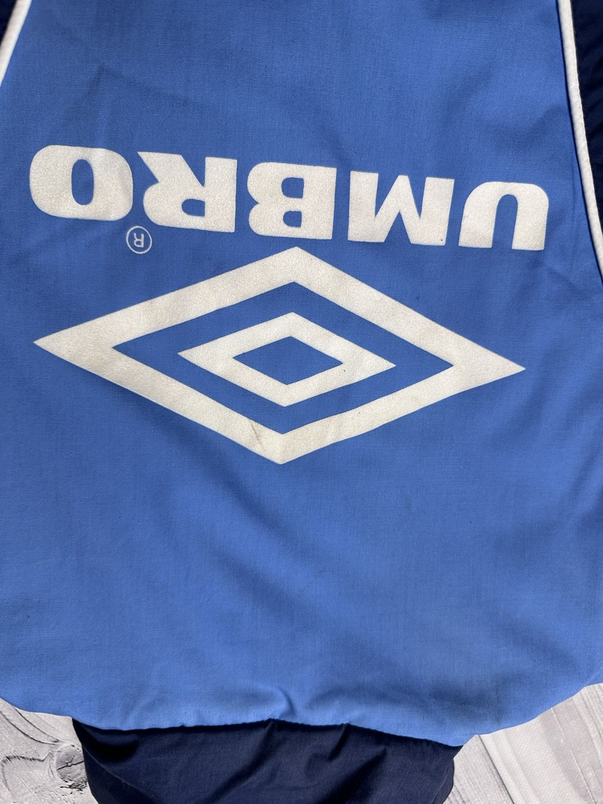 Umbro Vintage Umbro pro training jacket parka rare size L logo Size US L / EU 52-54 / 3 - 9 Thumbnail