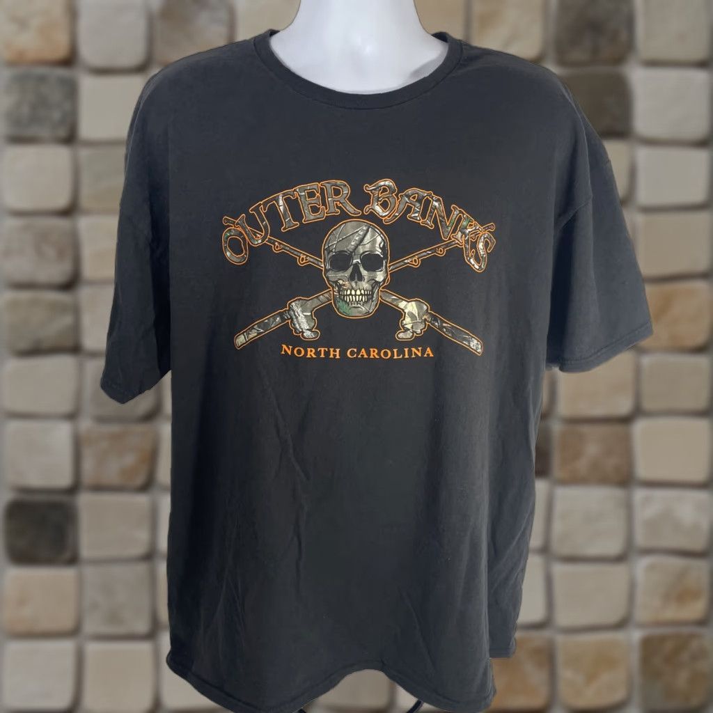 Vintage Outer Banks North Carolina Shirt Men 2XL Pirate Camo Black Crew Neck Delta Tag Size US XXL / EU 58 / 5 - 1 Thumbnail