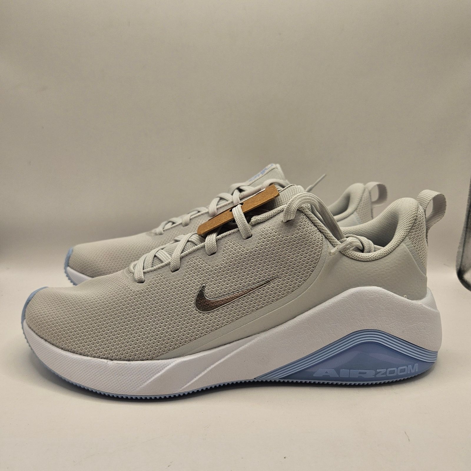 Nike NIKE WOMEN'S 9 AIR ZOOM BELLA 7 GREY TAN NWOB Size US 9 / IT 39 - 2 Thumbnail