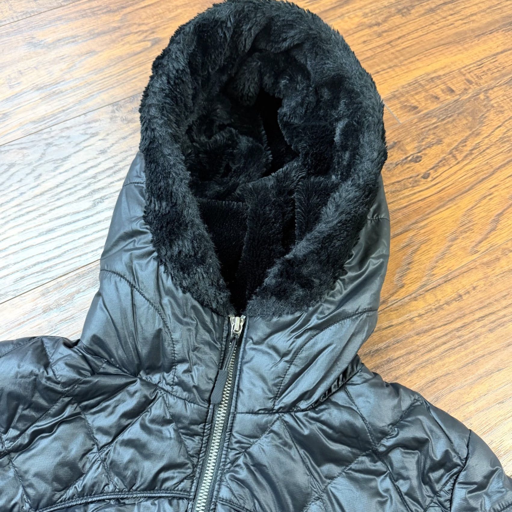 Marmot Marmot Womens Jacket S Black Down Puffer Hooded Full Zip 700 Fill Lightweight Casual Travel Size S / US 4 / IT 40 - 2 Thumbnail