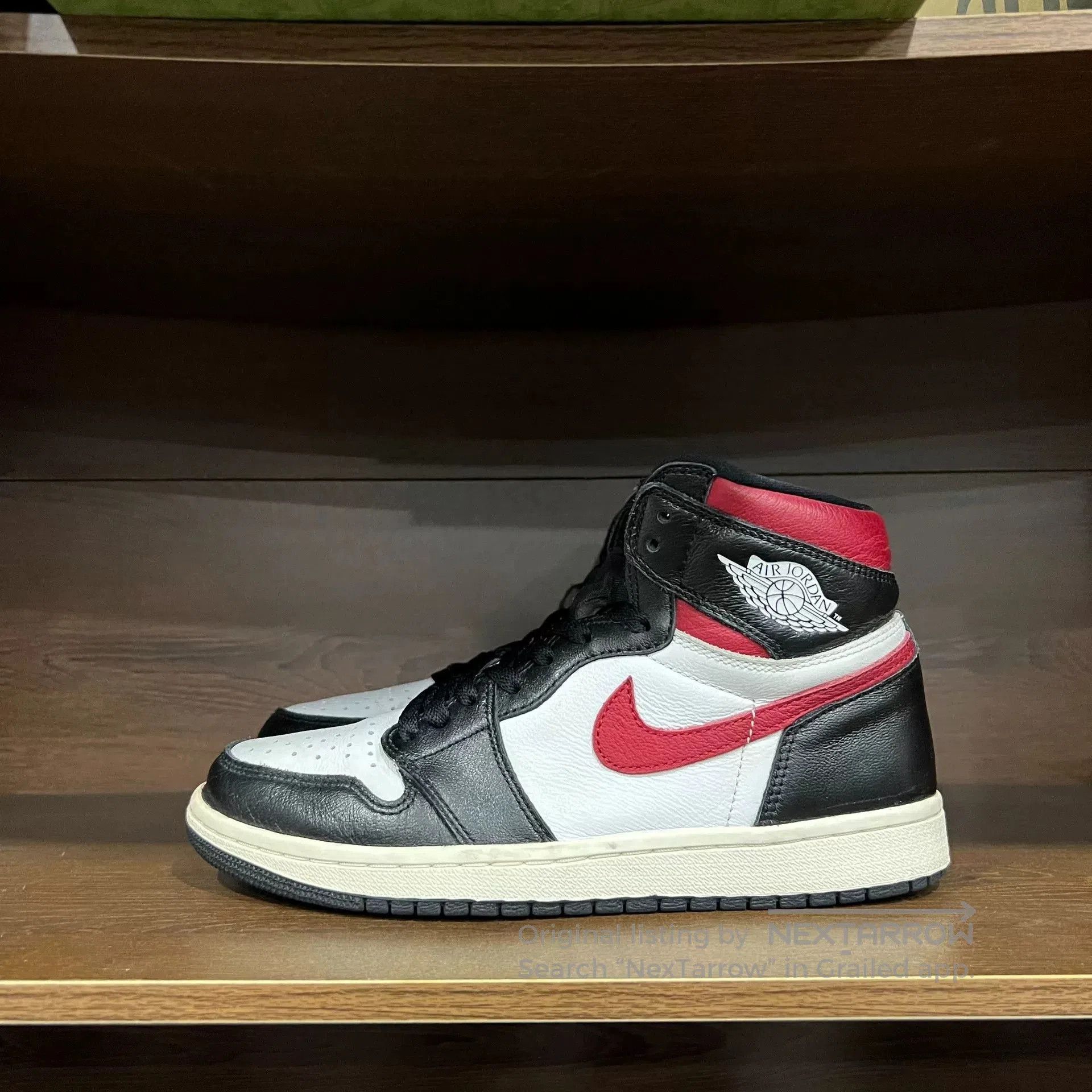 Jordan Brand Air Jordan 1 OG Black Red Swoosh. Size US 7.5 / EU 40-41 - 1 Thumbnail